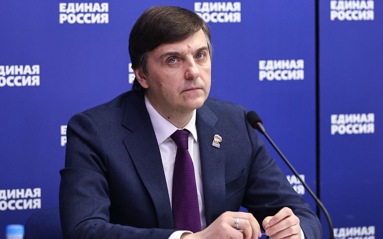 ФОТО к новости: Сергей Кравцов: регионы досрочно вводят новые школы по нацпроекту «Молодёжь и дети»