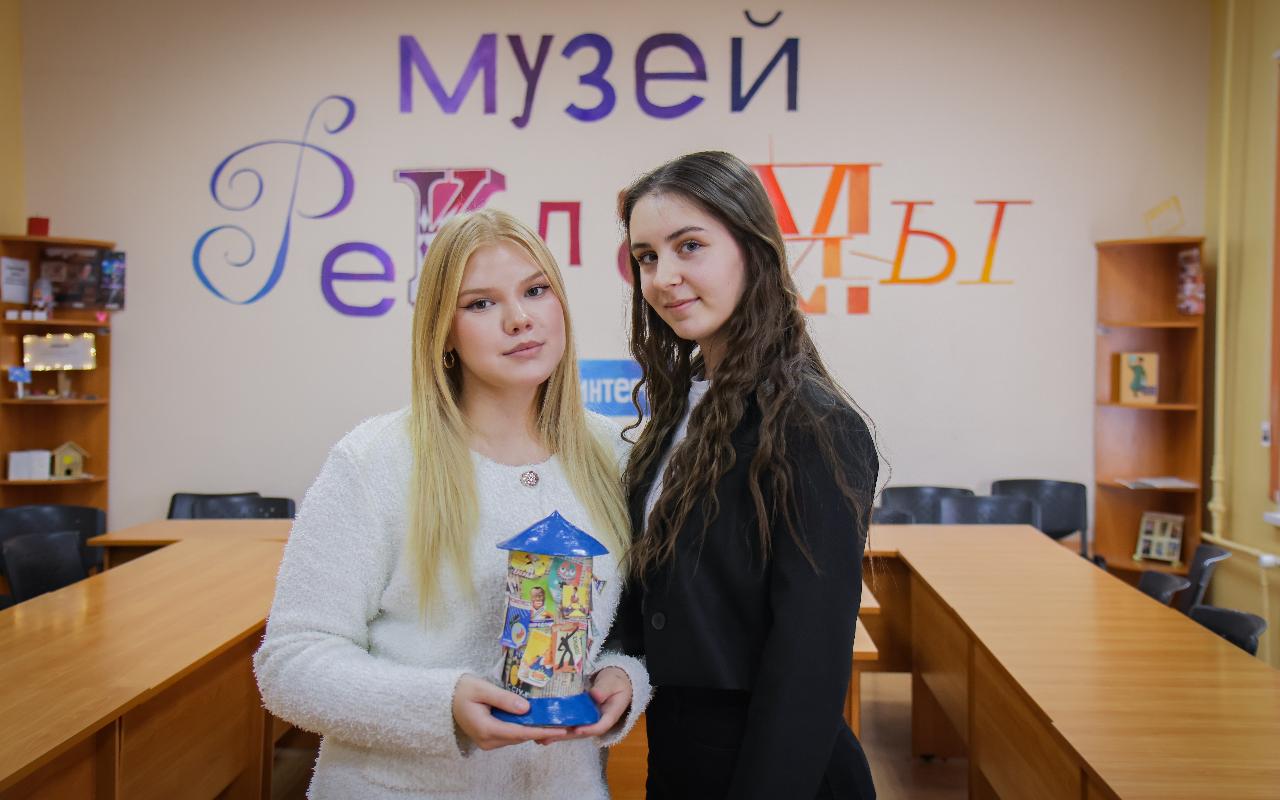 В НГПУ открылся музей рекламы