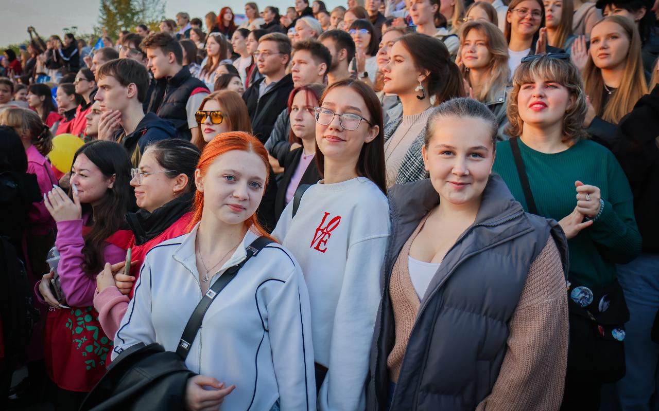 ФОТО к новости: Поздравление Министра просвещения Российской Федерации Сергея Кравцова с Днем российского студенчества!