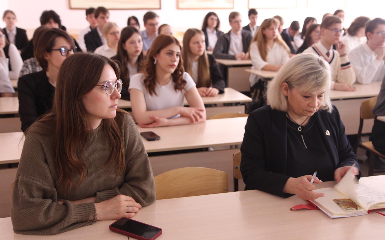 ФОТО к новости: Без права на забвение: в ИИГСО НГПУ присоединились к Всероссийскому марафону «Историческая память – территория правды»