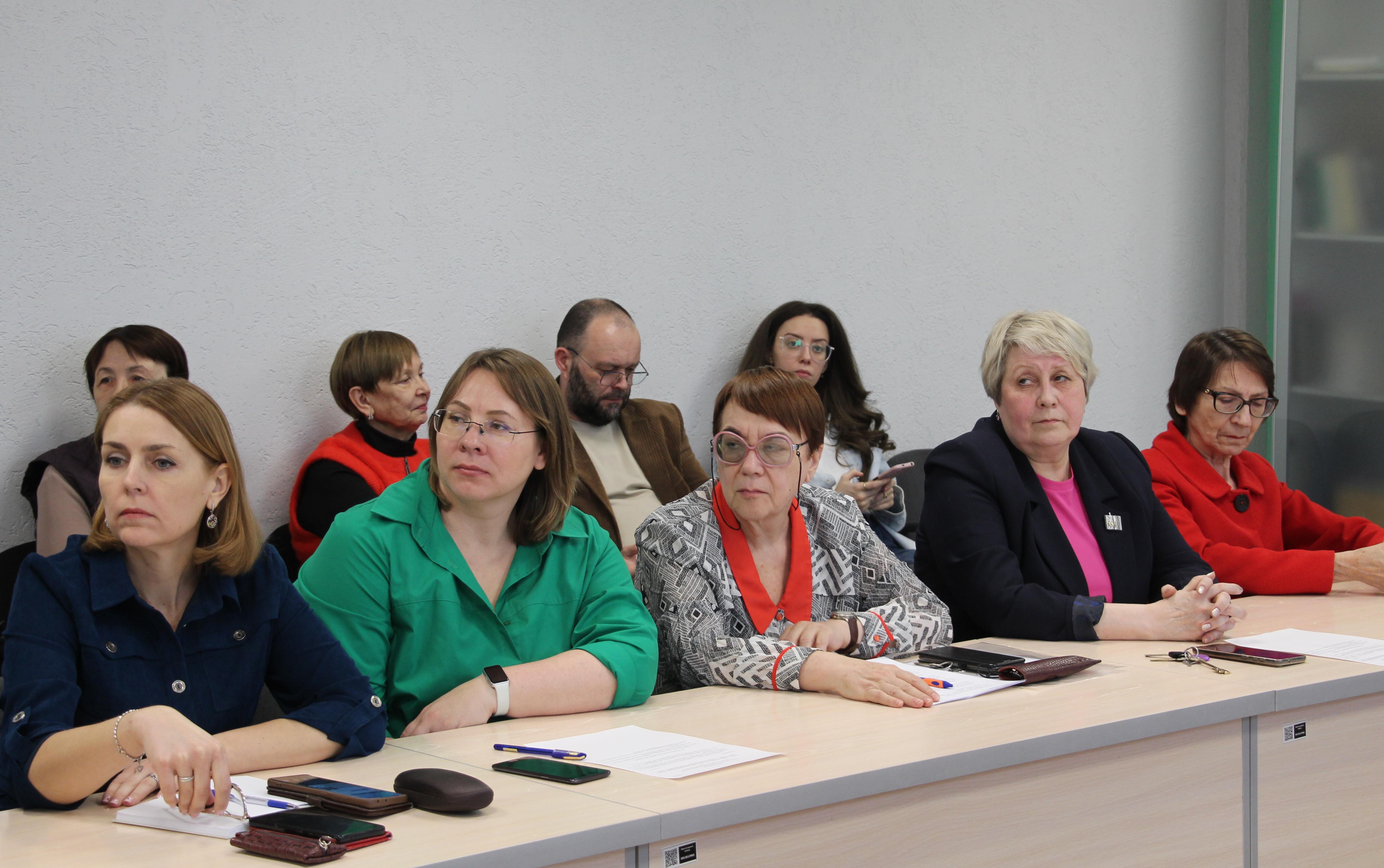 ФОТО к новости: Развитие Института филологии и медиакоммуникаций НГПУ: тесная взаимосвязь с университетом