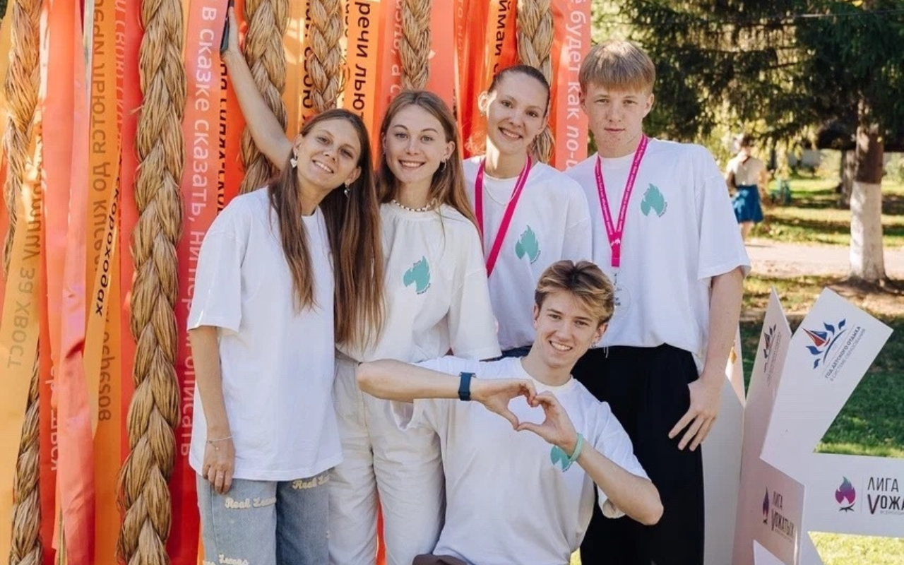 ФОТО к новости: Студентки НГПУ приняли участие в «Академии Лиги вожатых – 2025»