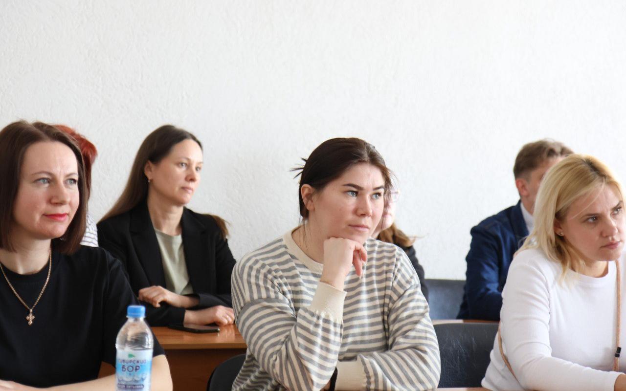 ФОТО к новости: В НГПУ прошла юбилейная X Международная конференция, посвящённая социальным и культурным практикам современности