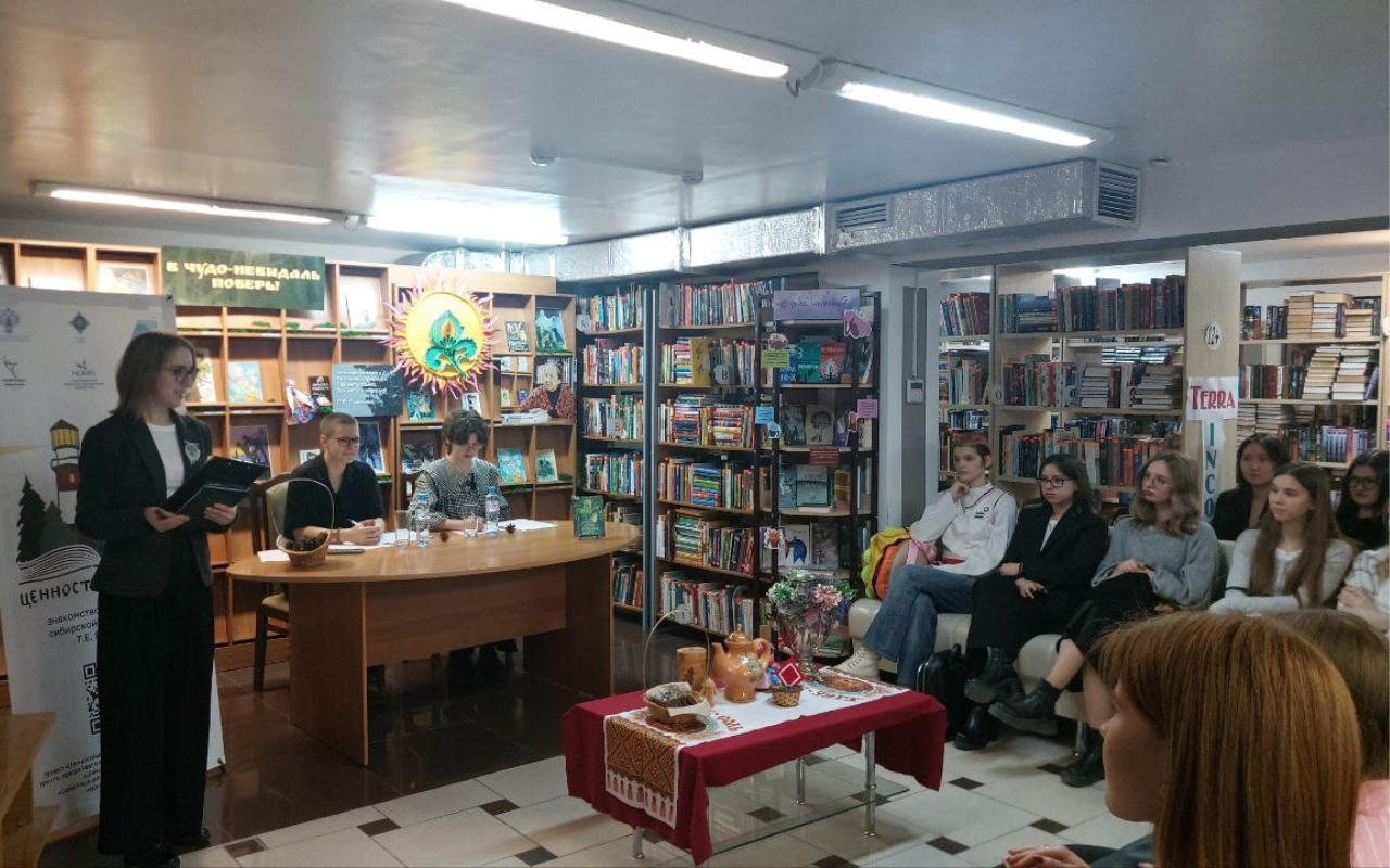 ФОТО к новости: Дневник ПедСибири: студенты НГПУ приняли участие в открытых чтениях Таисии Пьянковой