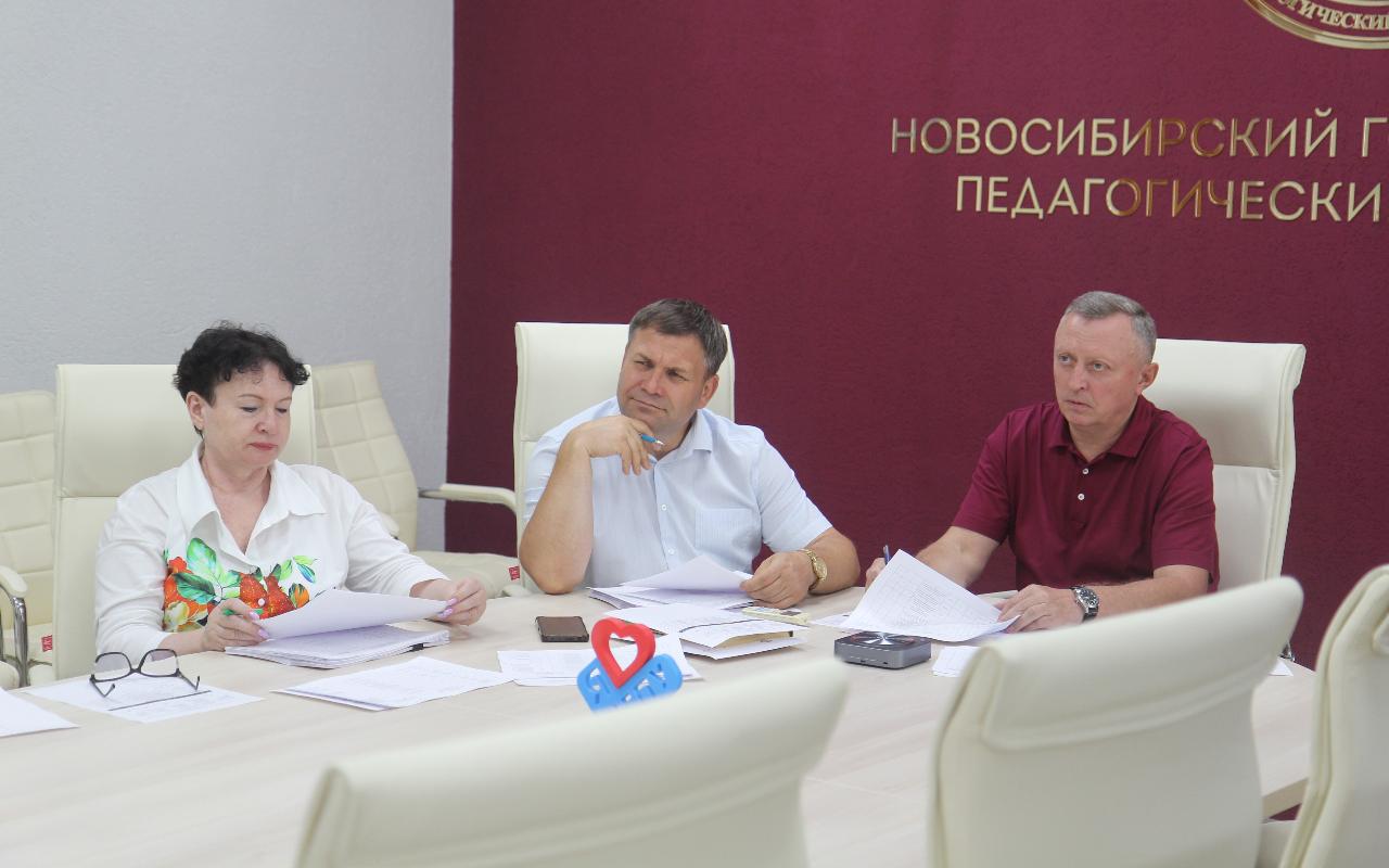 ФОТО к новости: Современный трек карьеры – НГПУ ждет целевиков