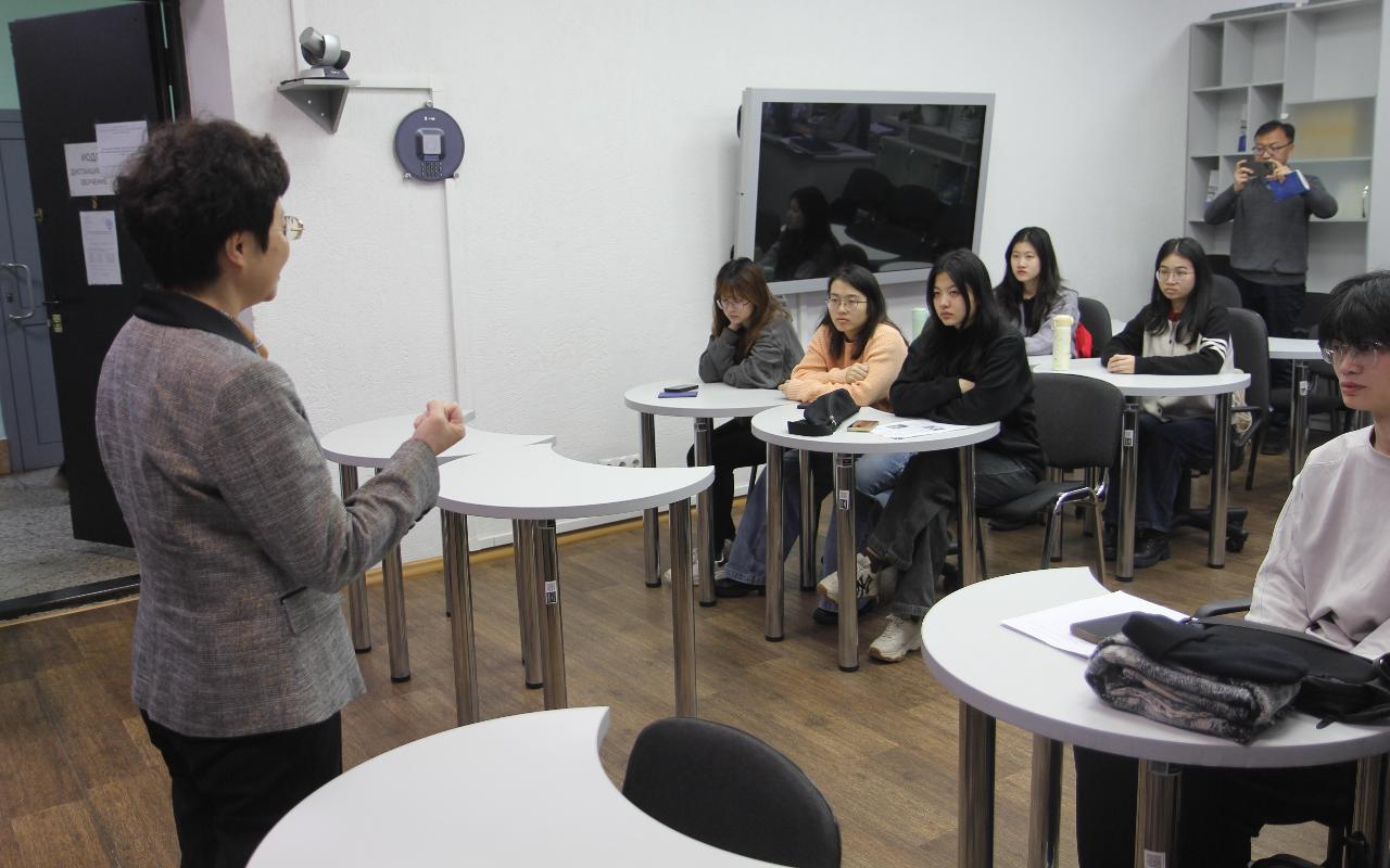 ФОТО к новости: НГПУ углубляет сотрудничество с университетом китайской провинции Гуандун