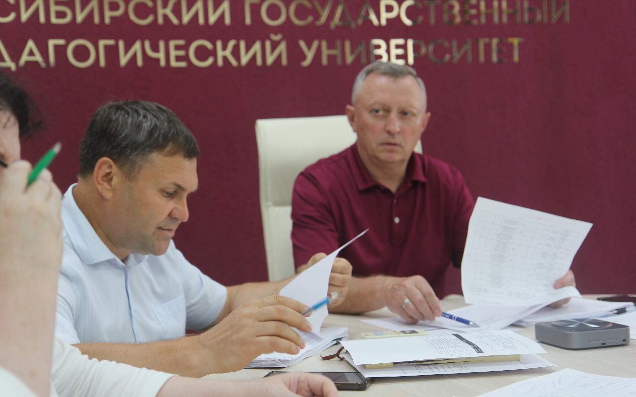 ФОТО к новости: Современный трек карьеры – НГПУ ждет целевиков