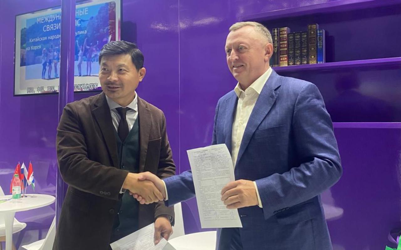 ФОТО к новости: НГПУ представил опыт педагогического образования на крупнейшей международной выставке в Пекине