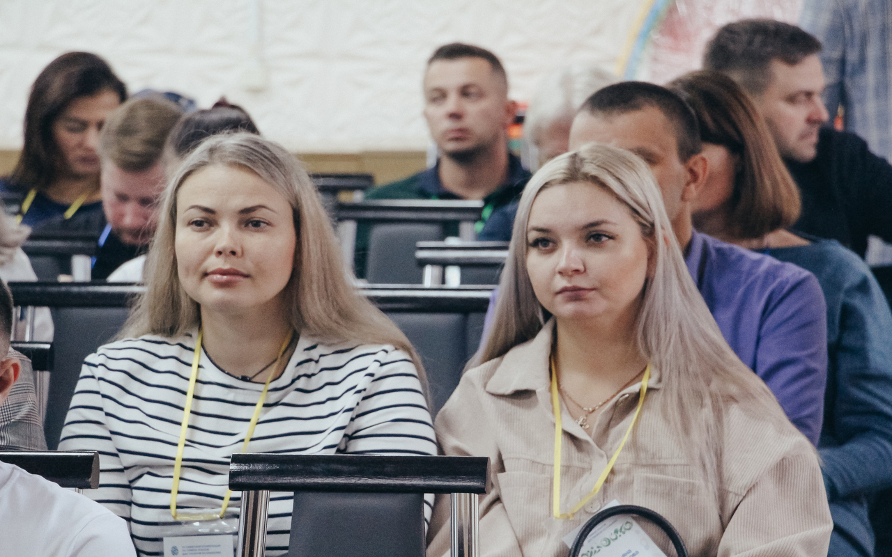 ФОТО к новости: Жизнь в бассейне: в НГПУ прошла конференция по плаванию 