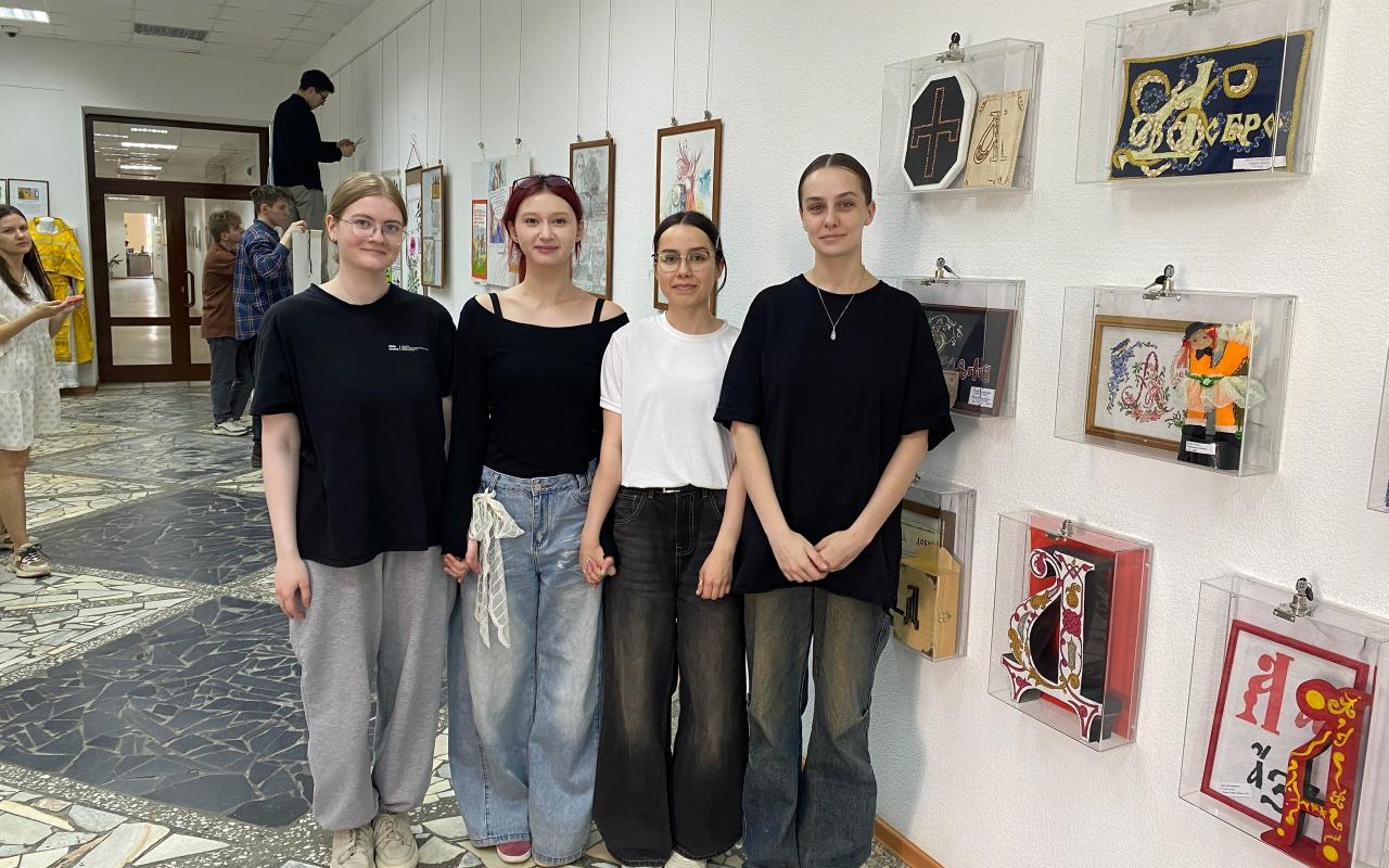 ФОТО к новости: НГПУ и НГОНБ открывают двери в мир славянских букв