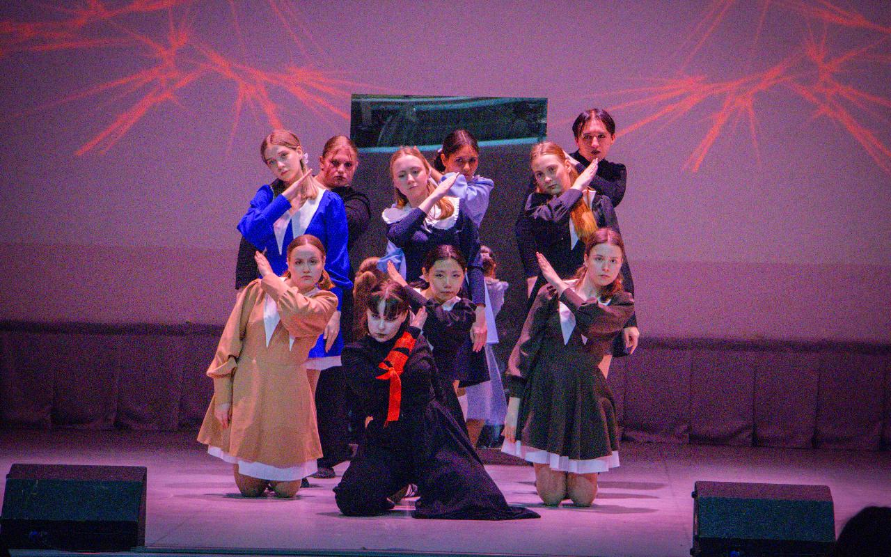 ФОТО к новости: Яркие номера, громкие аплодисменты и заслуженные награды: в НГПУ прошёл Гала-концерт Кубка студенческого творчества – 2025