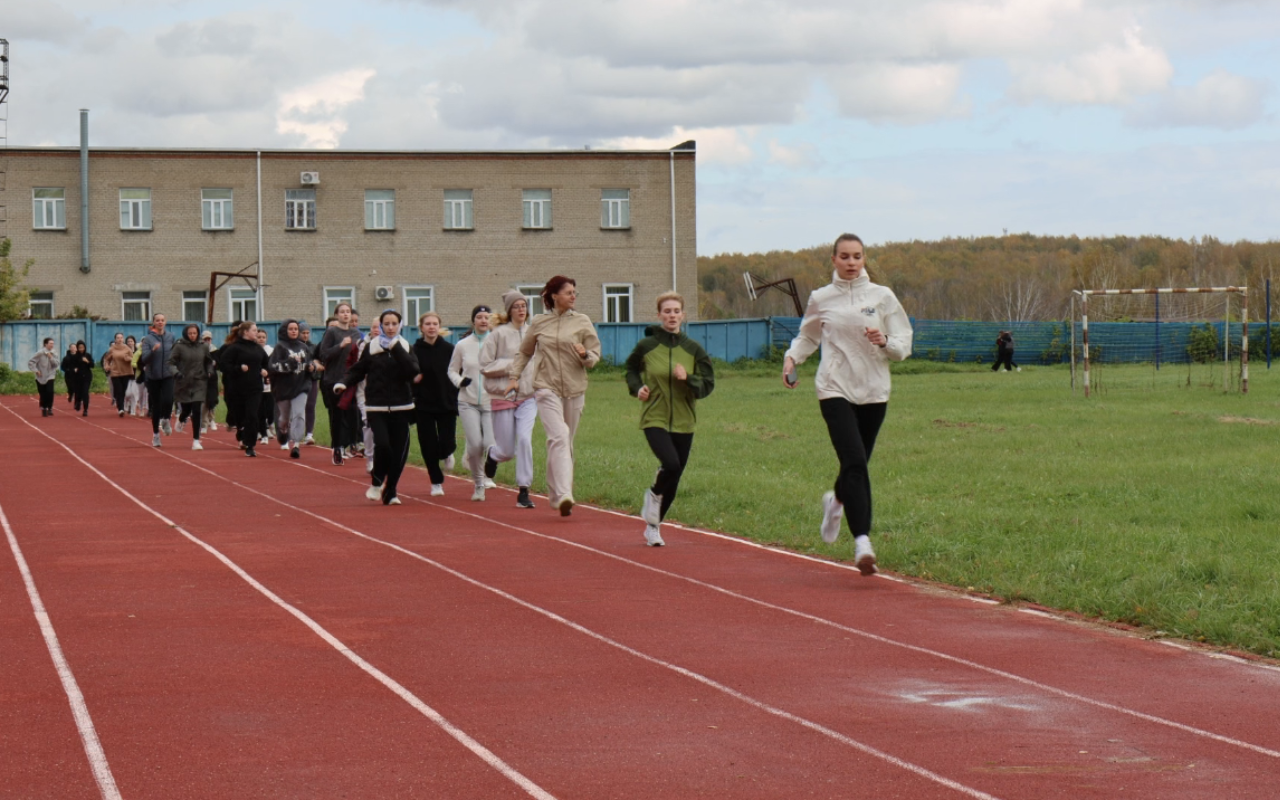 ФОТО к новости: НГПУ принял участие во Всероссийской акции «СТУДзаБЕГ»
