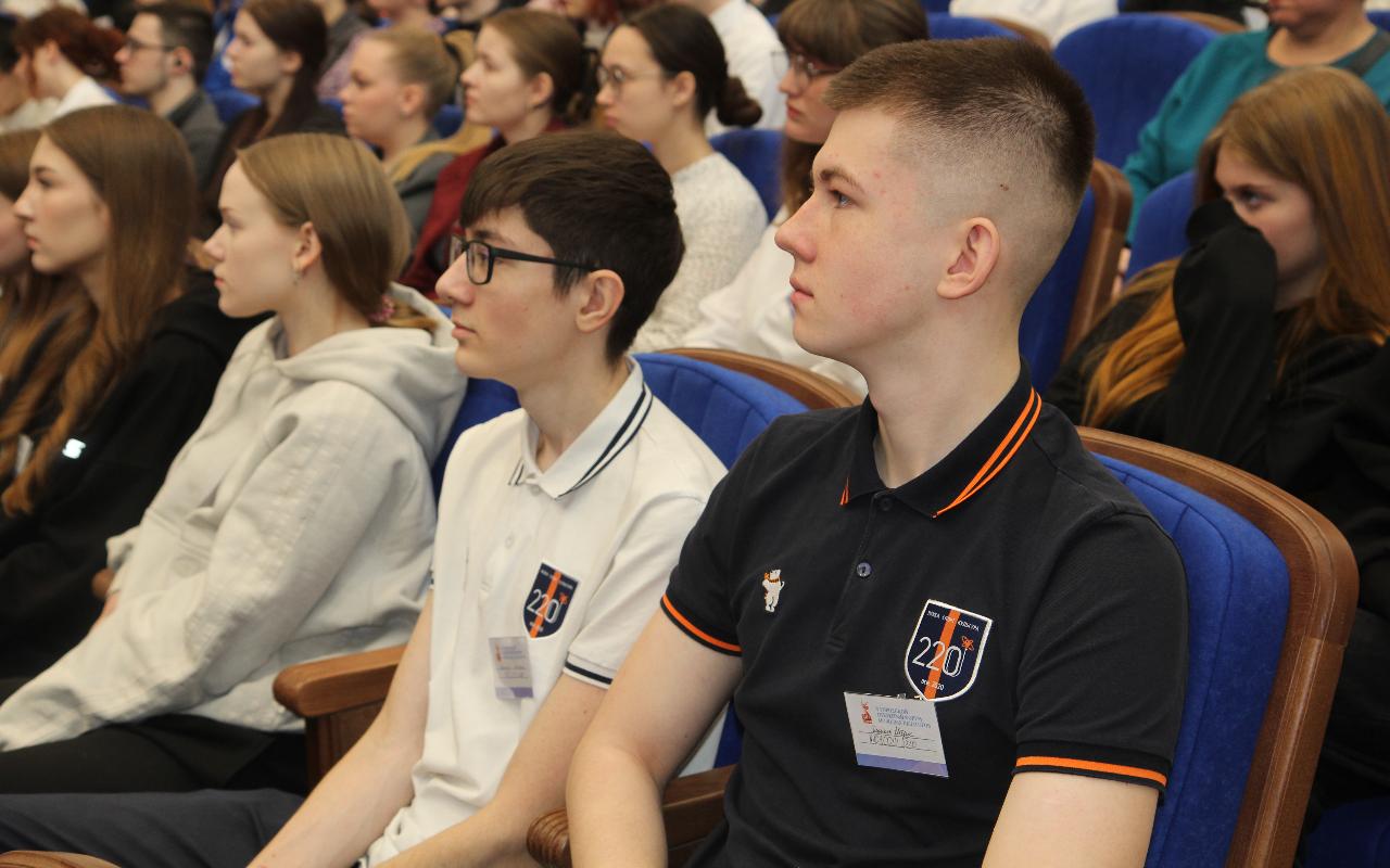 ФОТО к новости: Педагогика – сфера, где сбываются мечты: студенты НГПУ успешно выступили на Форуме молодых педагогов города Новосибирска