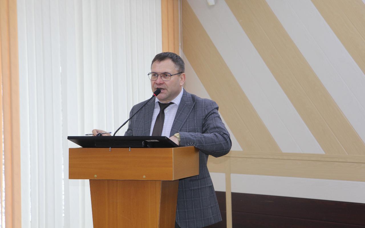 ФОТО к новости: Вопросы планирования - в центре внимания на производственном совещании в НГПУ