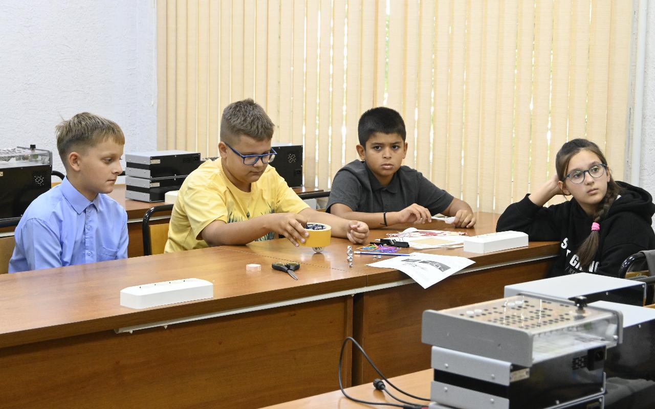 ФОТО к новости: В НГПУ стартовал региональный фестиваль инженерных проектов «Город будущего»