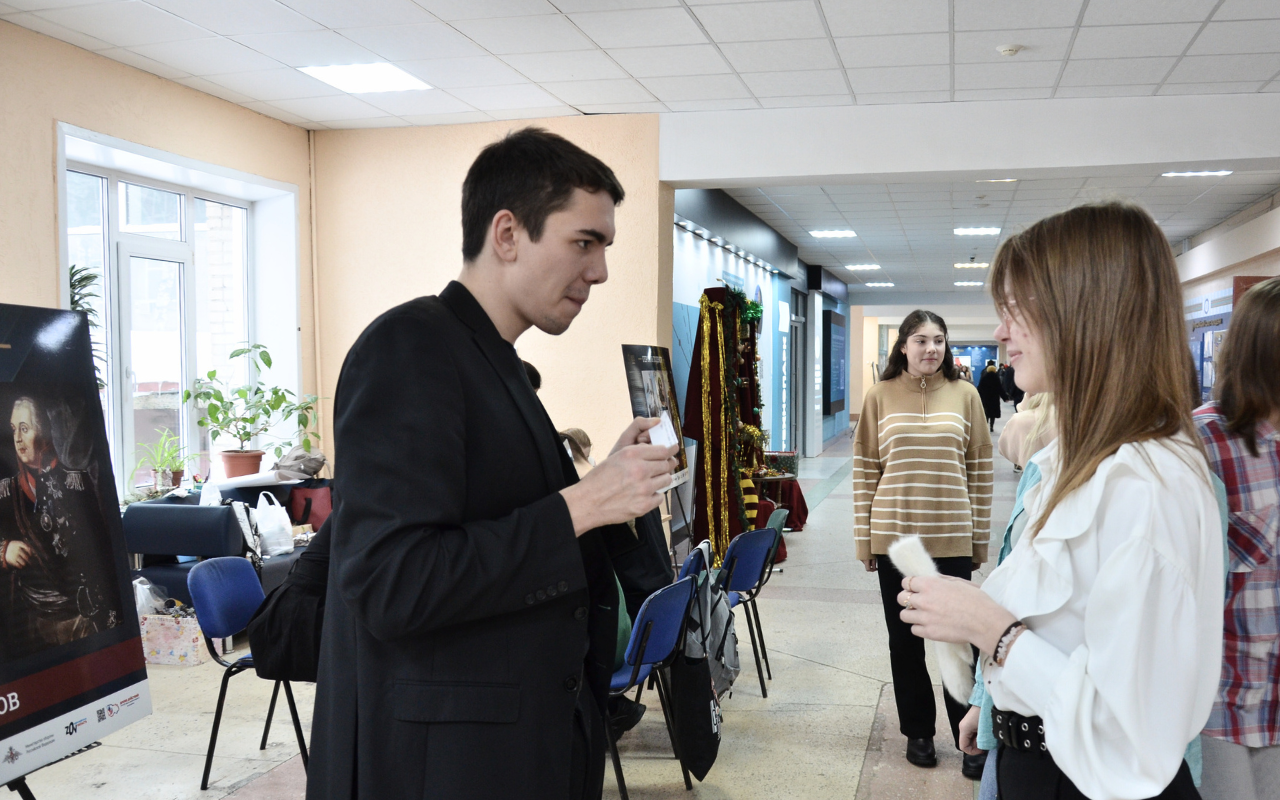 ФОТО к новости: В НГПУ прошёл фестиваль «Говорят под Новый год...»