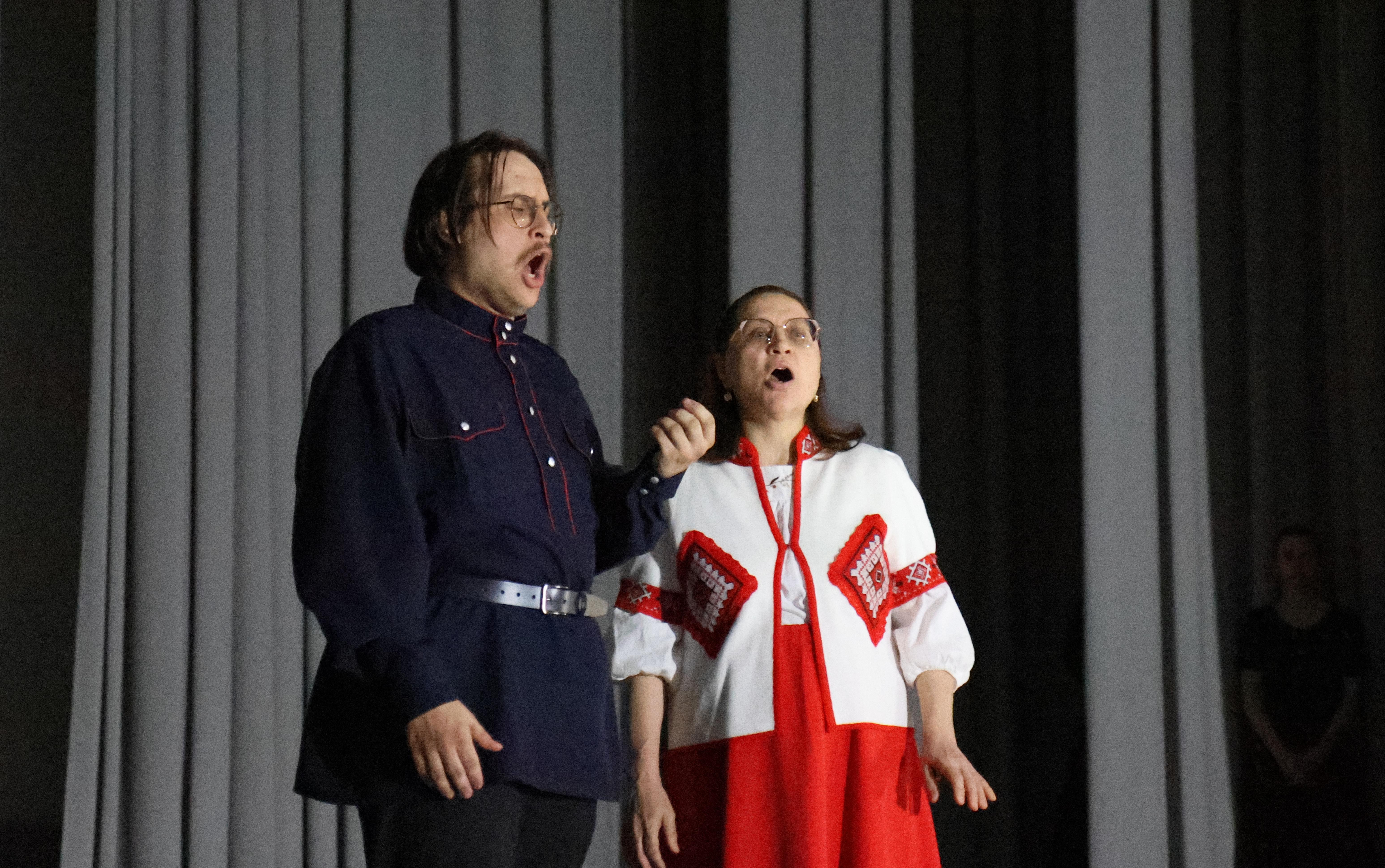 ФОТО к новости: Свет в темноте: концерт «Наследники Великой Победы» в НГПУ