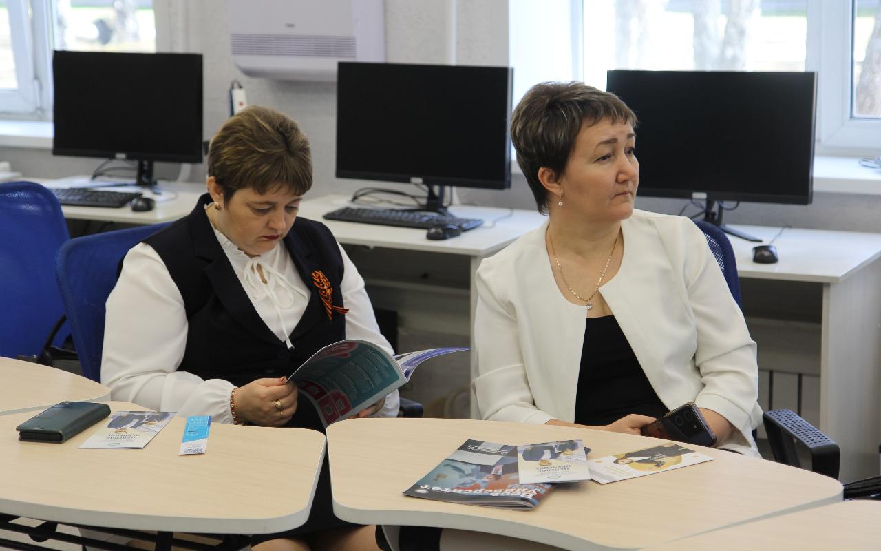 ФОТО к новости: Взаимодействие расширяется: НГПУ и Усть-Таркский район подписали соглашение о сотрудничестве