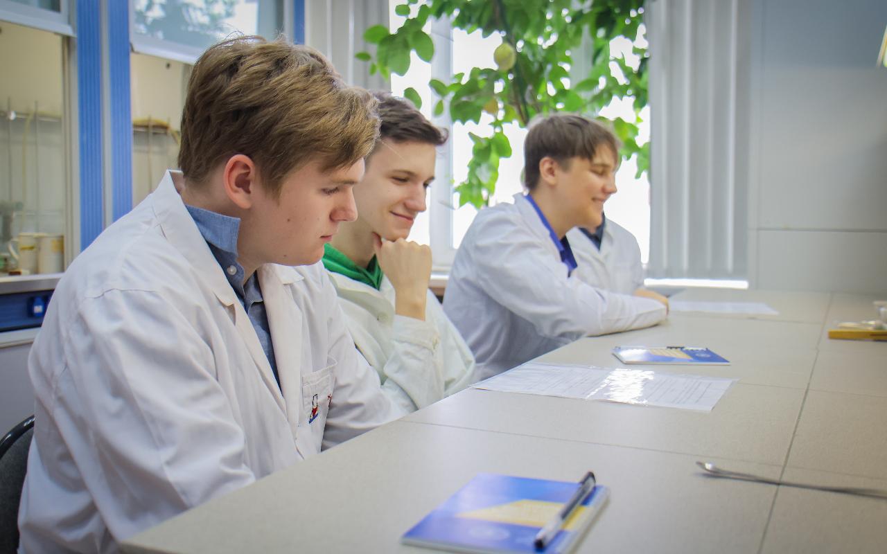 ФОТО к новости: Дневник ПедСибири: В НГПУ проходит естественно-научная смена для школьников Новосибирской области