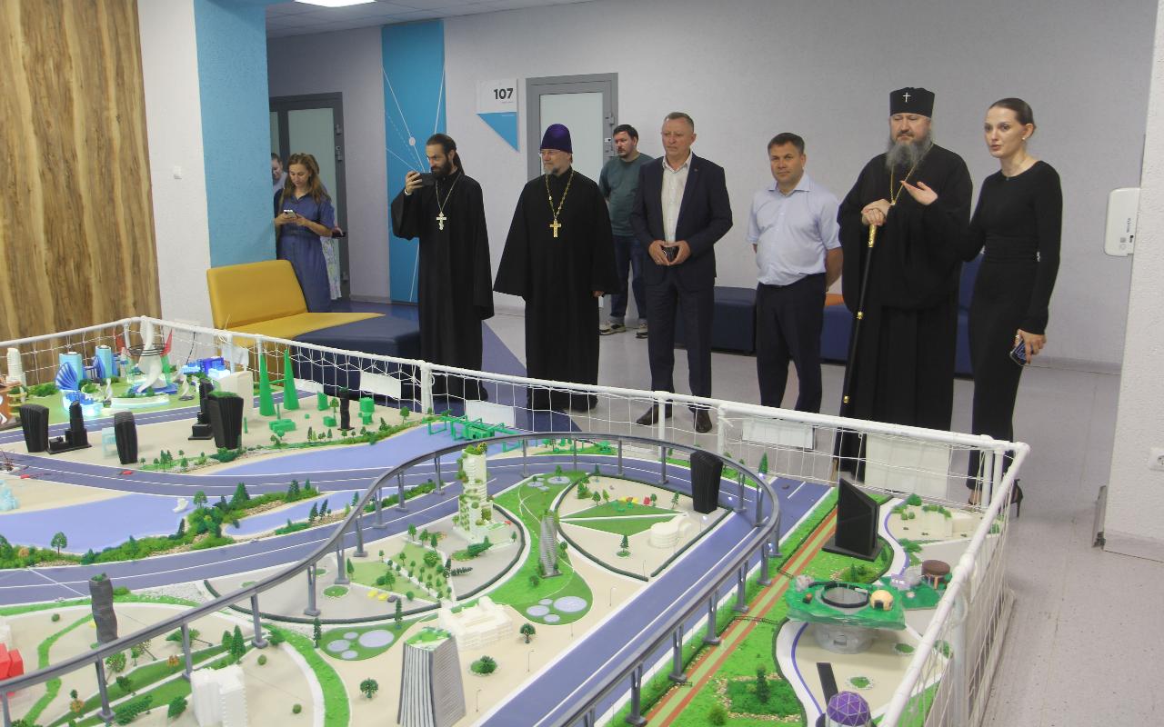ФОТО к новости: Обсуждение совместных проектов: НГПУ посетил Митрополит Новосибирский и Бердский Варфоломей