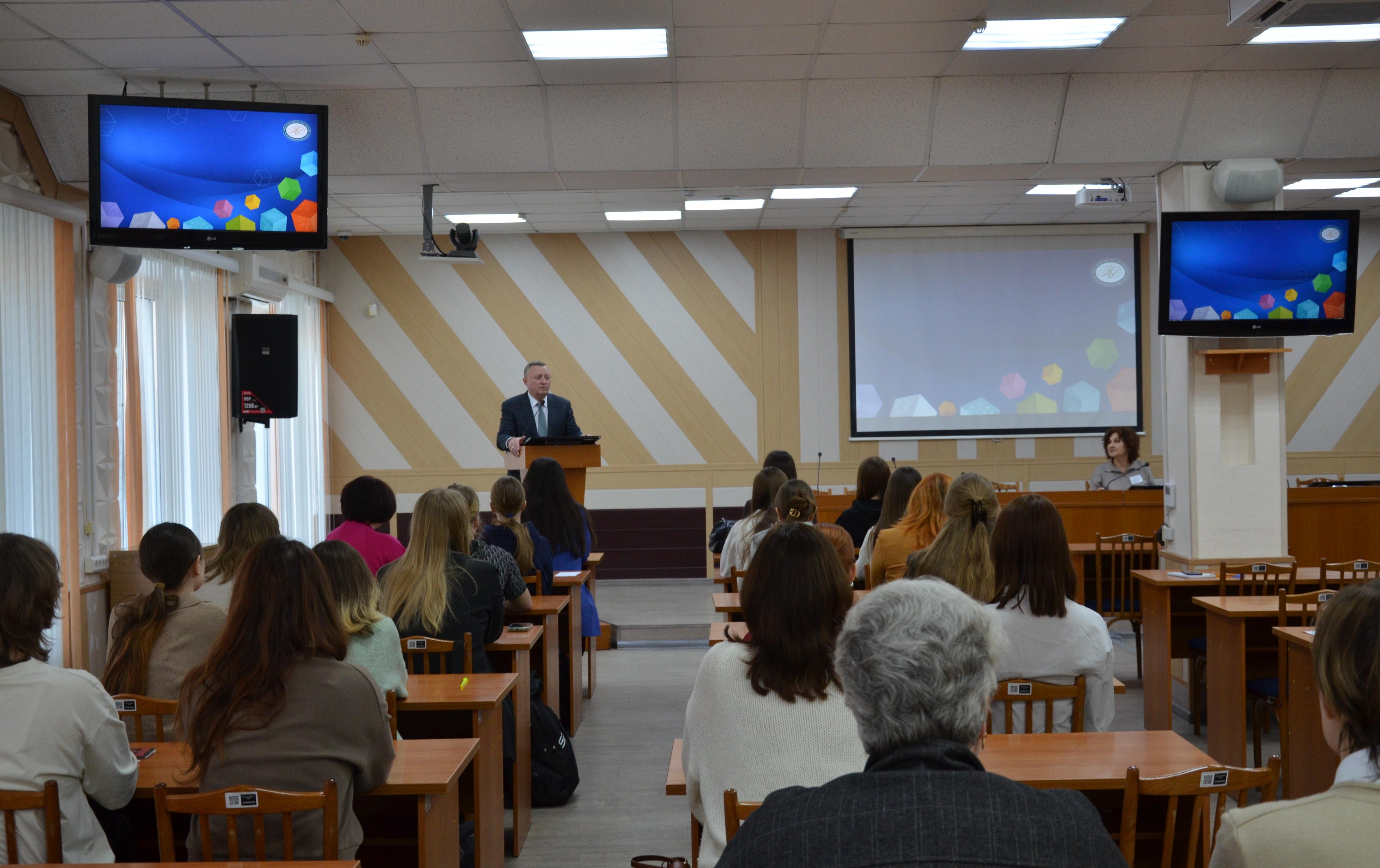 ФОТО к новости: Педагогически одаренная молодежь встретилась на олимпиаде в НГПУ 