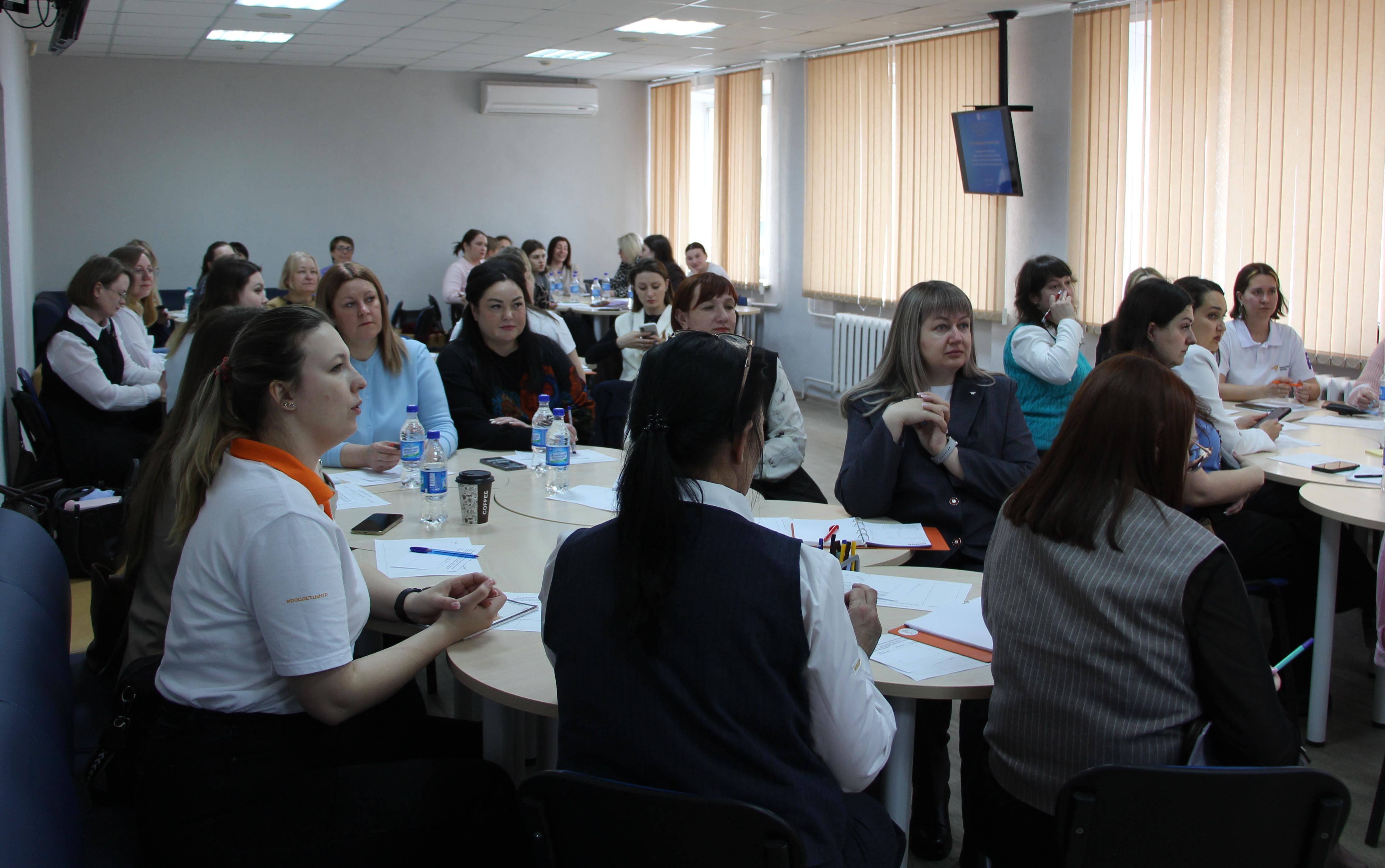 ФОТО к новости: В НГПУ началось обучение советников директора из школ Новосибирска и области