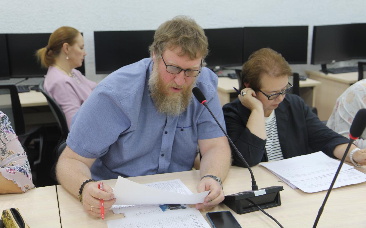 ФОТО к новости: В НГПУ состоялся основной этап зачисления
