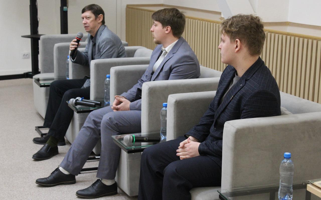 Уроки истории должны быть выучены: преподаватели и студенты НГПУ рассказали, как противостоять враждебным нарративам и формировать собственные