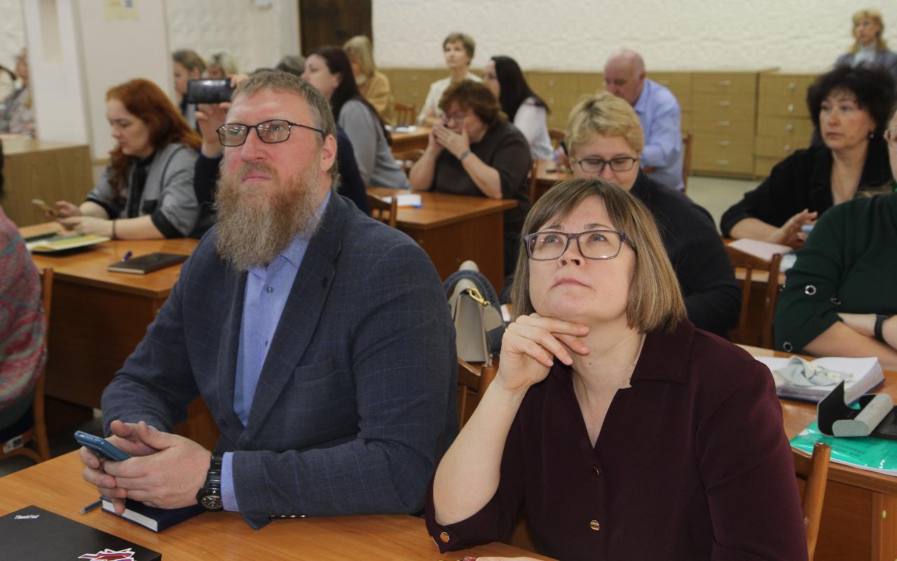 ФОТО к новости: Вопросы планирования - в центре внимания на производственном совещании в НГПУ