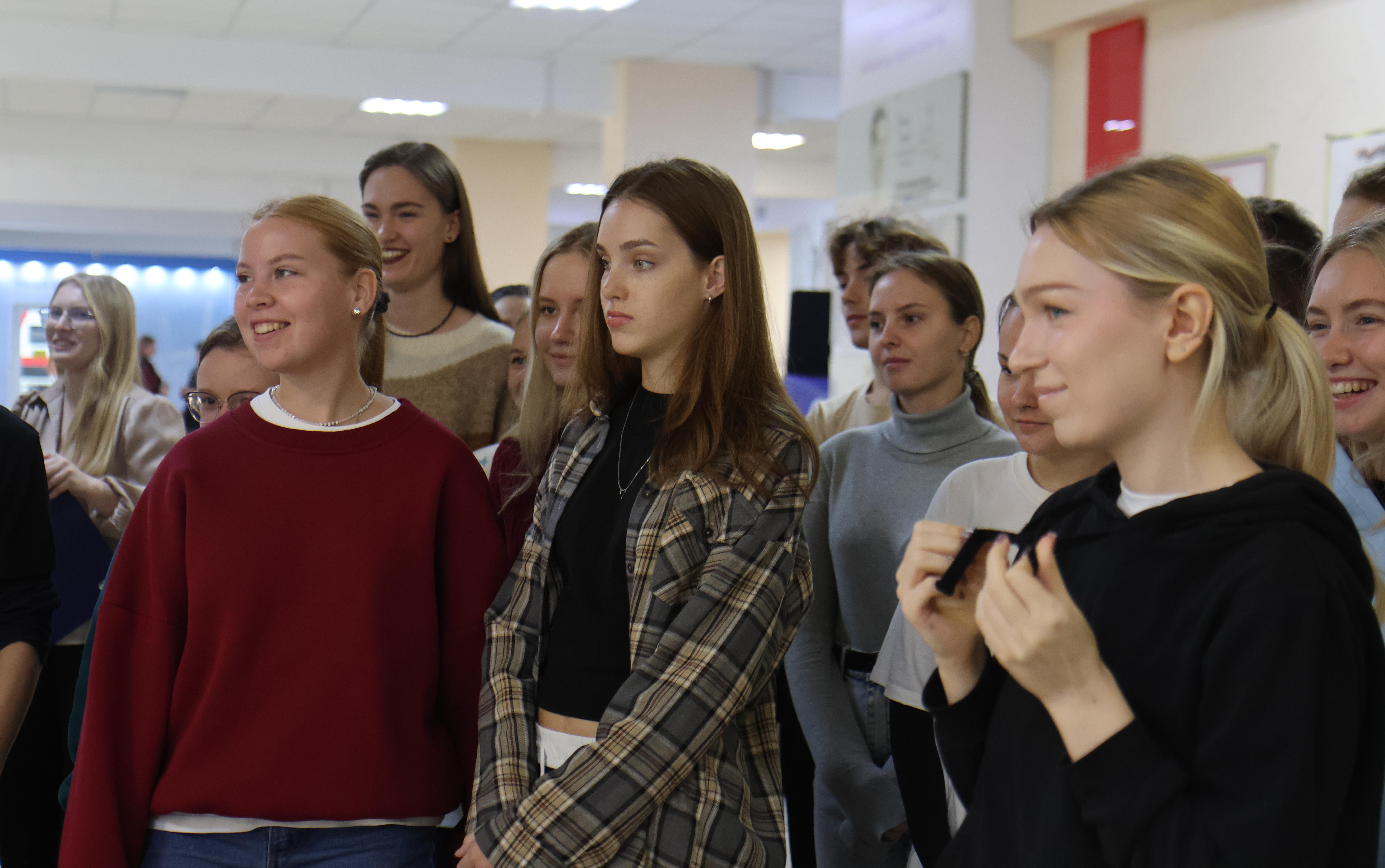ФОТО к новости: В НГПУ открылась выставка «Донбасс. Прошлое и настоящее»