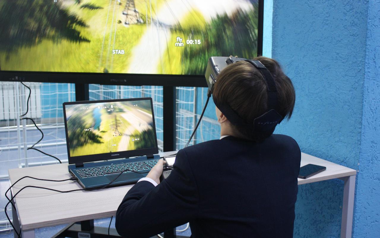 ФОТО к новости: Дневник ПедСибири: медиаполигон НГПУ — организуем научное медиапогружение