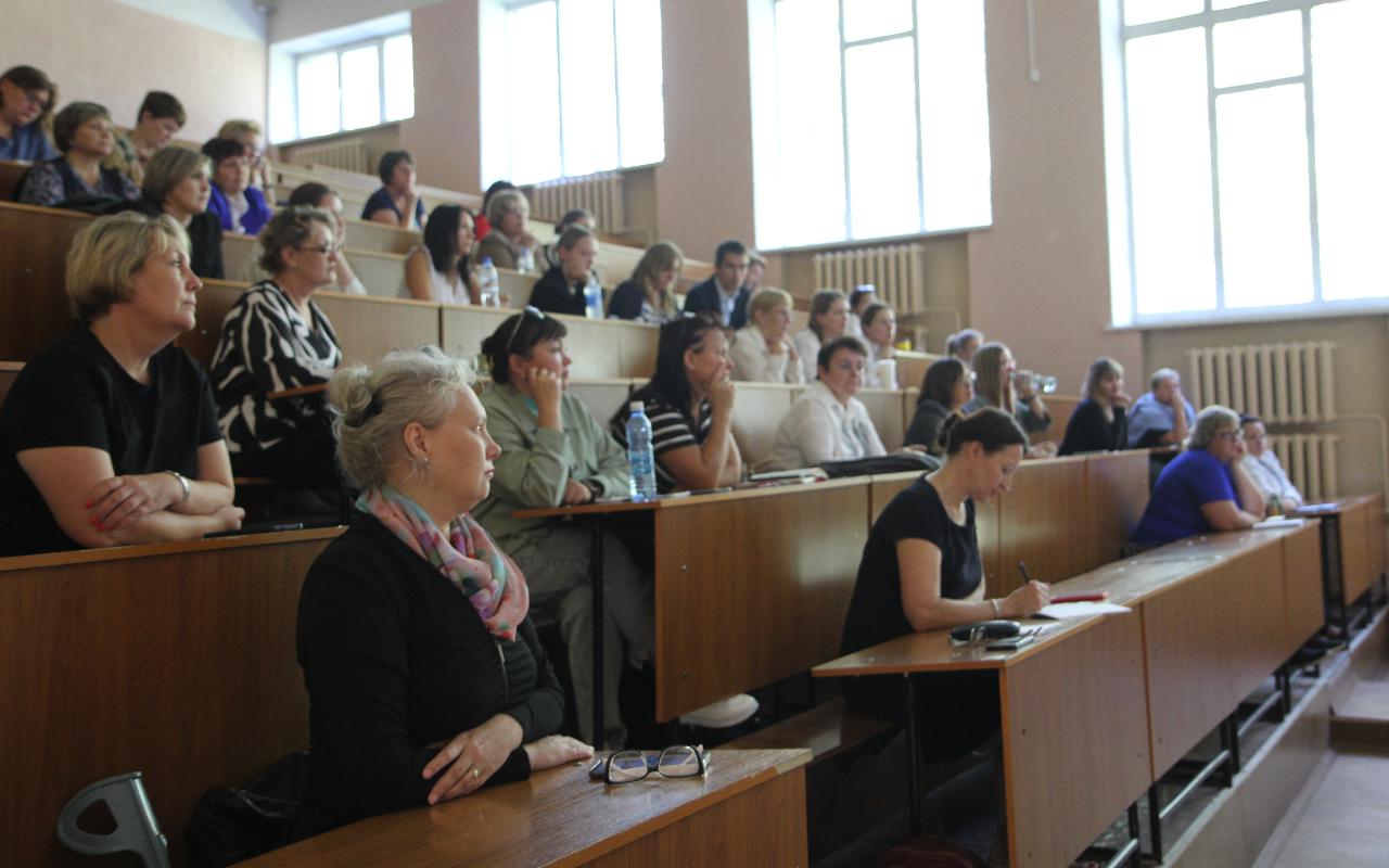 ФОТО к новости: Развернутые ответы на «Большие вызовы» подготовили в НГПУ