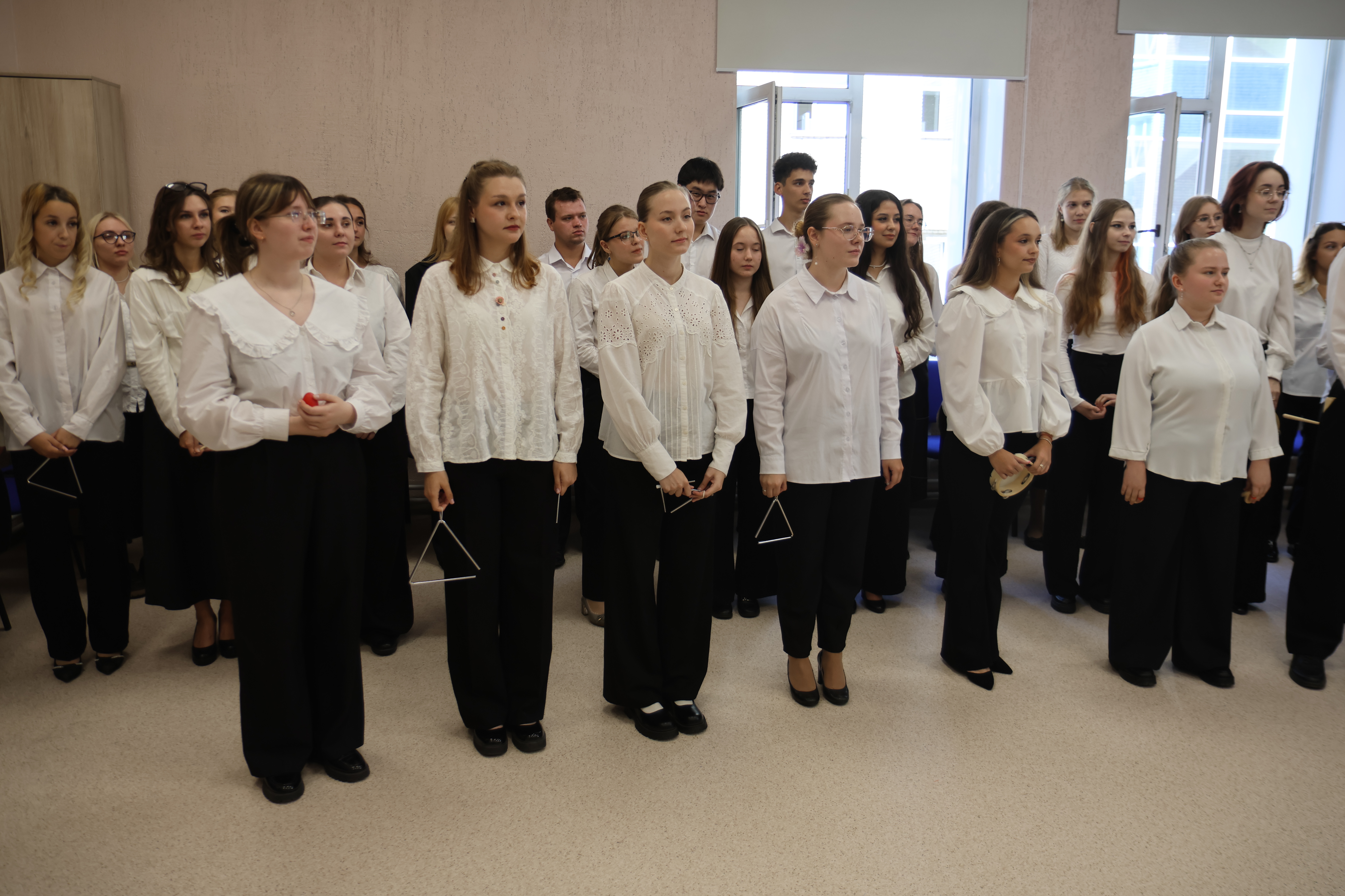 ФОТО к новости: Здесь рождаются мелодии: в ИКиМП НГПУ открылась «Лаборатория музыки»