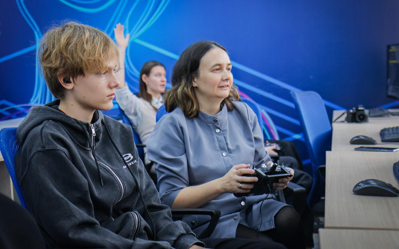 ФОТО к новости: Дневник ПедСибири: медиаполигон НГПУ — организуем научное медиапогружение