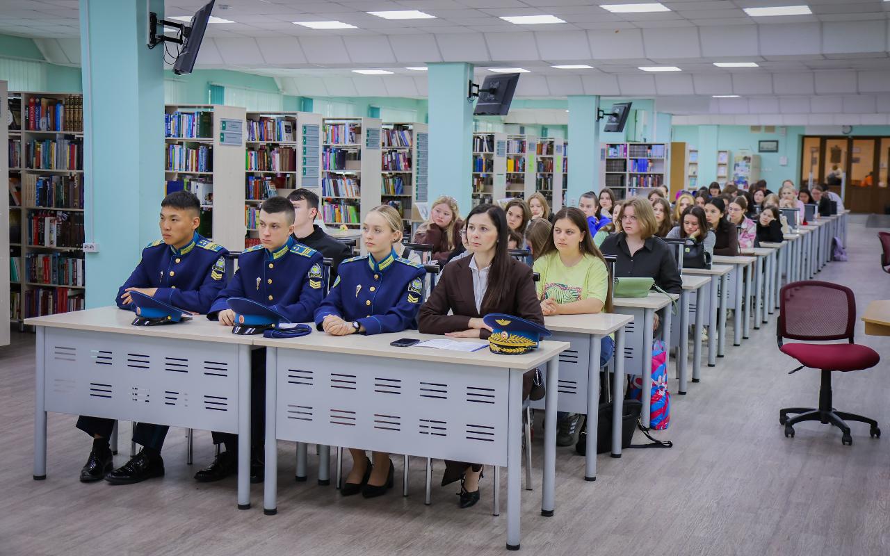 ФОТО к новости: В НГПУ открылся X Всероссийский конкурс социальных проектов, посвященный 80-летию Великой Победы и 90-летию университета