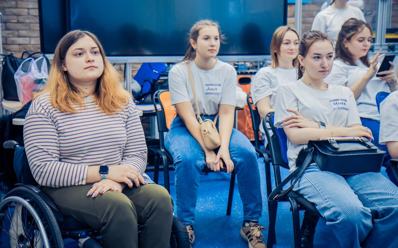 ФОТО к новости: Игра как инструмент образования: в НГПУ обсудили геймификацию 