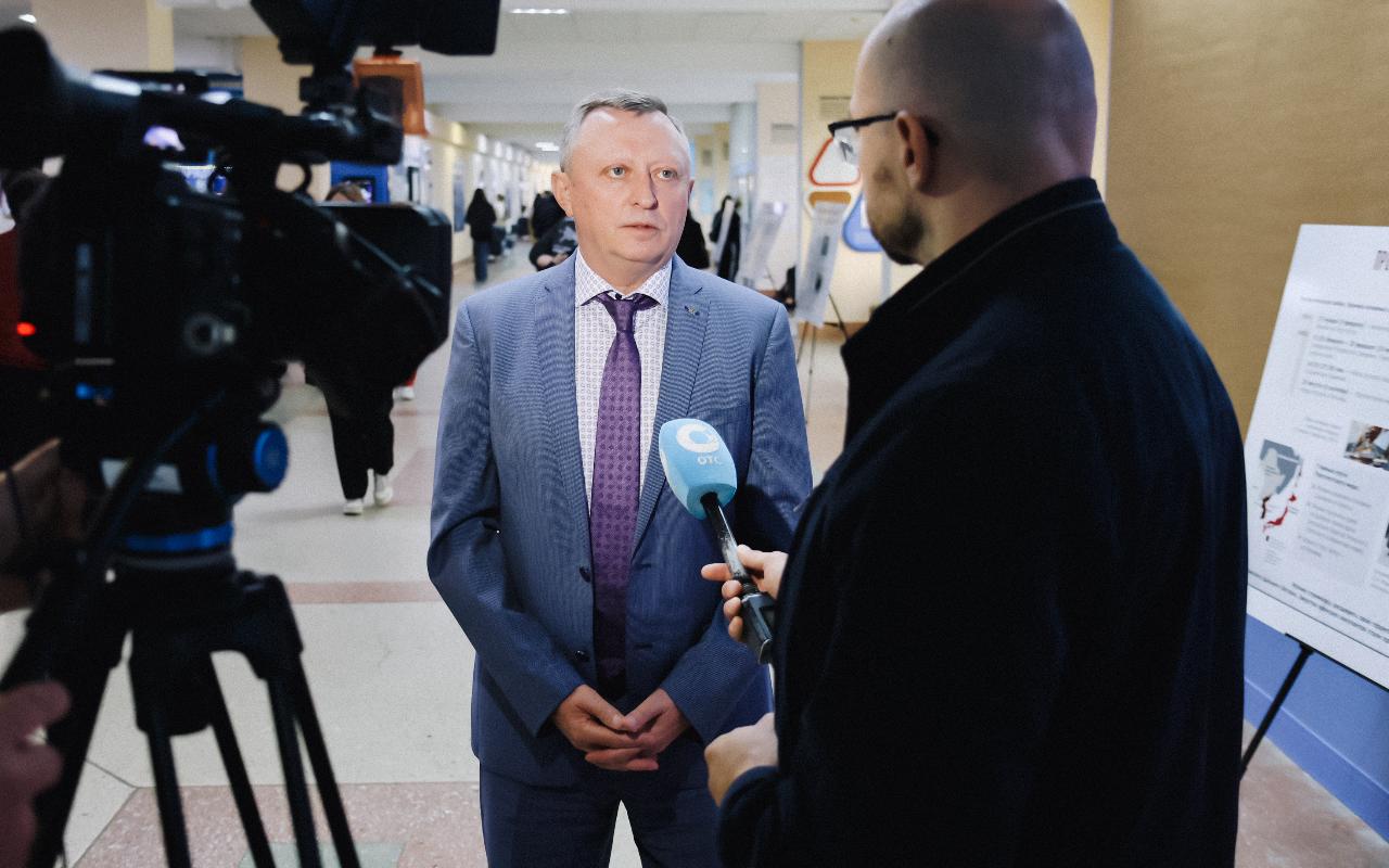 ФОТО к новости: В НГПУ открылась выставка «Победа на Дальнем Востоке»