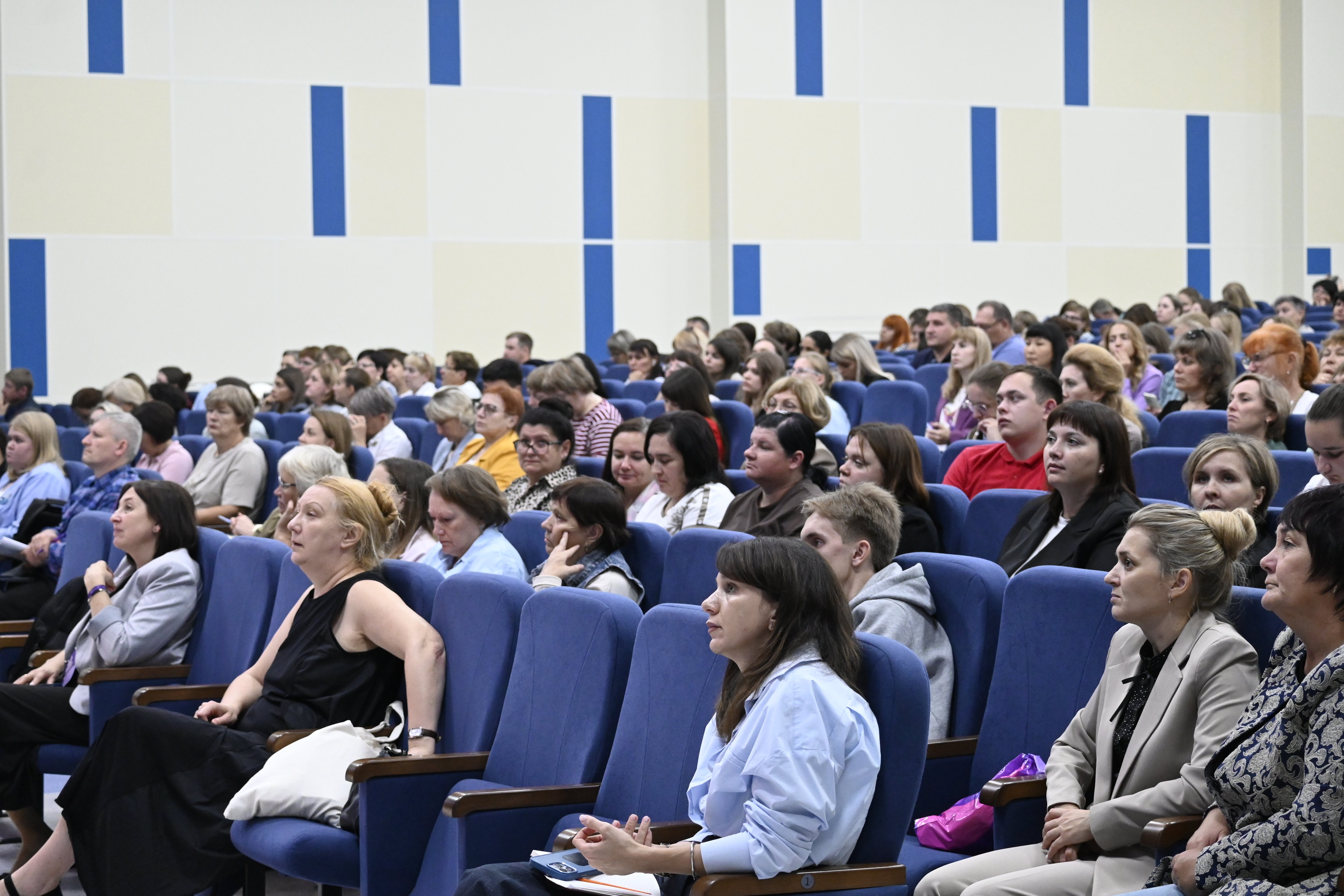 ФОТО к новости: Развернутые ответы на «Большие вызовы» подготовили в НГПУ