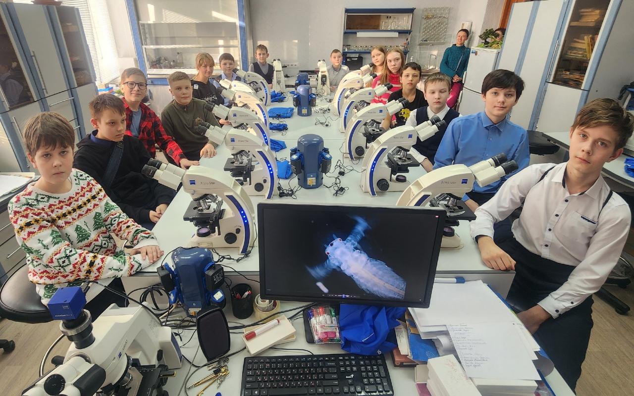 ФОТО к новости: Научные лаборатории ИЕСЭН вновь встречают юных исследователей окружающей среды