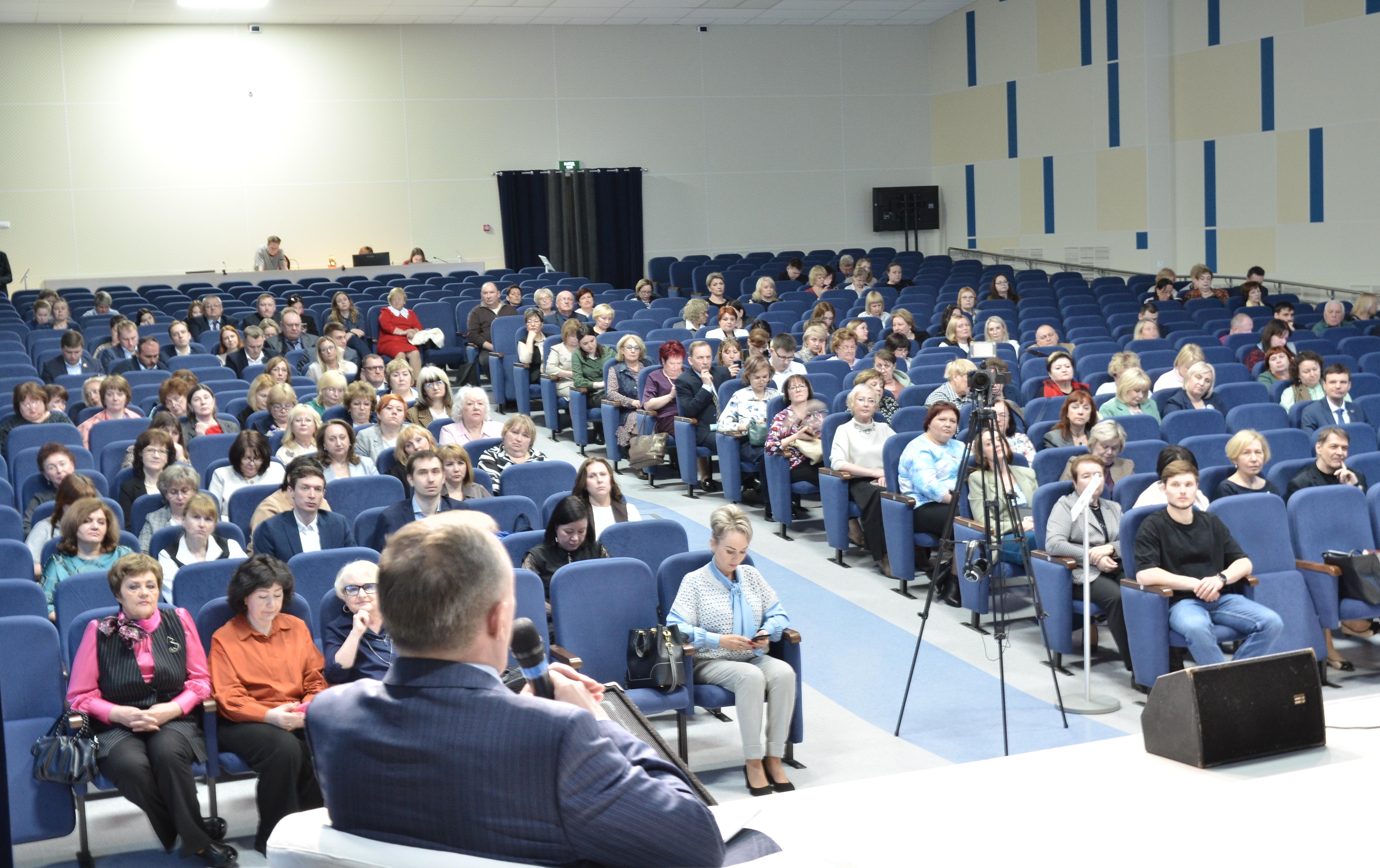 ФОТО к новости: Педагогический дневник: НГПУ как ресурс профессионального развития педагогов региона