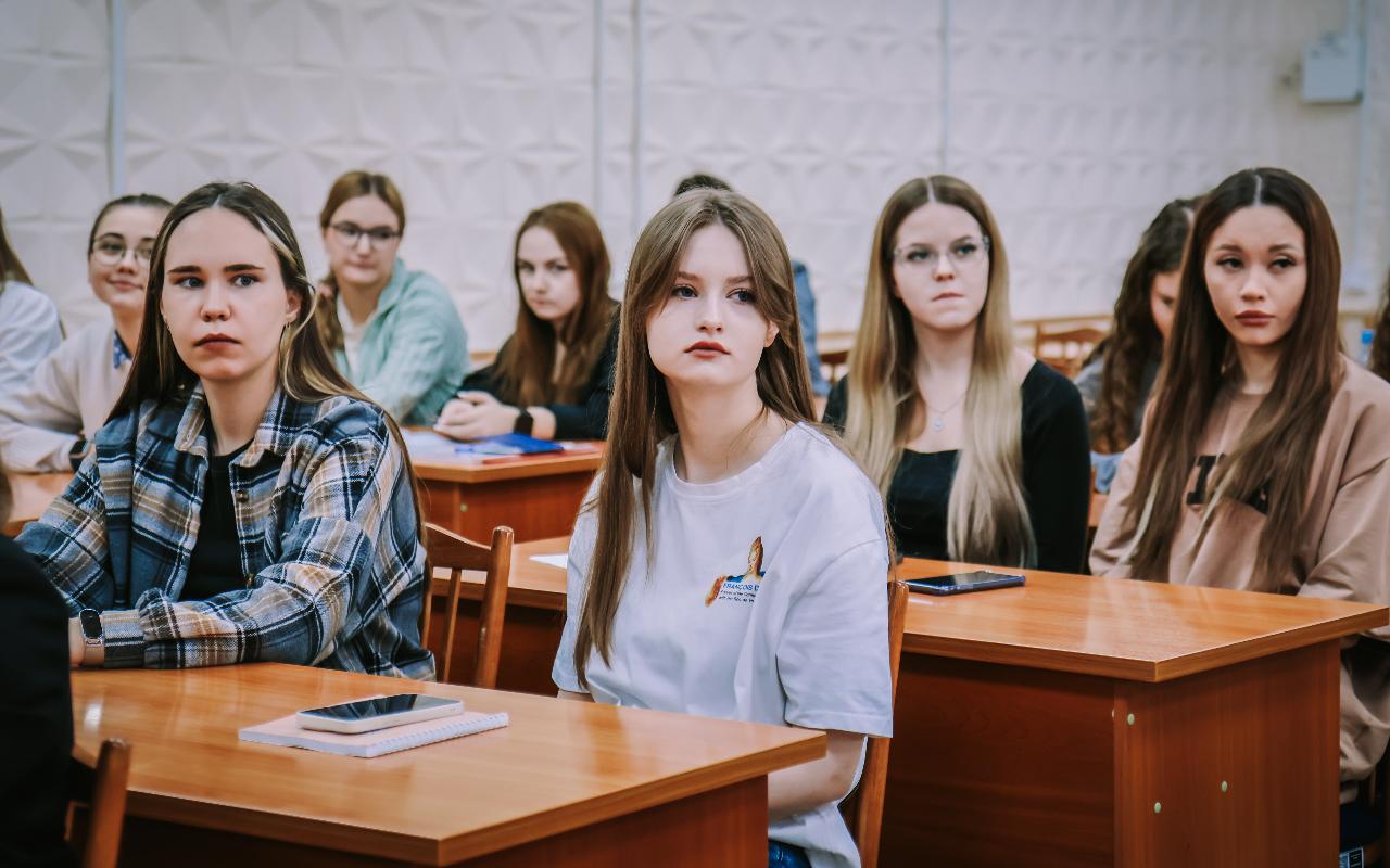 ФОТО к новости: «Начальное образование и филологическое образование»: новая программа бакалавриата от НГПУ — два профиля, больше возможностей