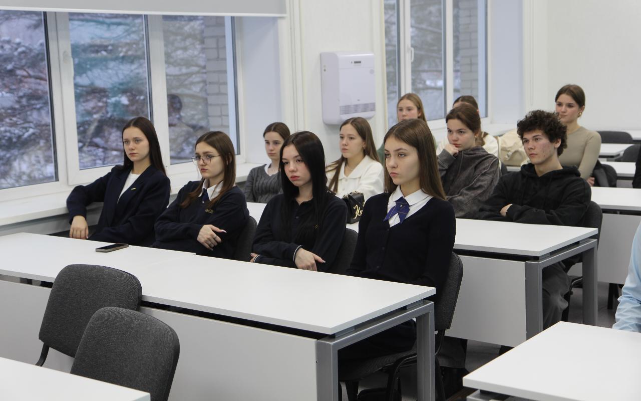 ФОТО к новости: Школа права: учатся школьники, учатся учителя