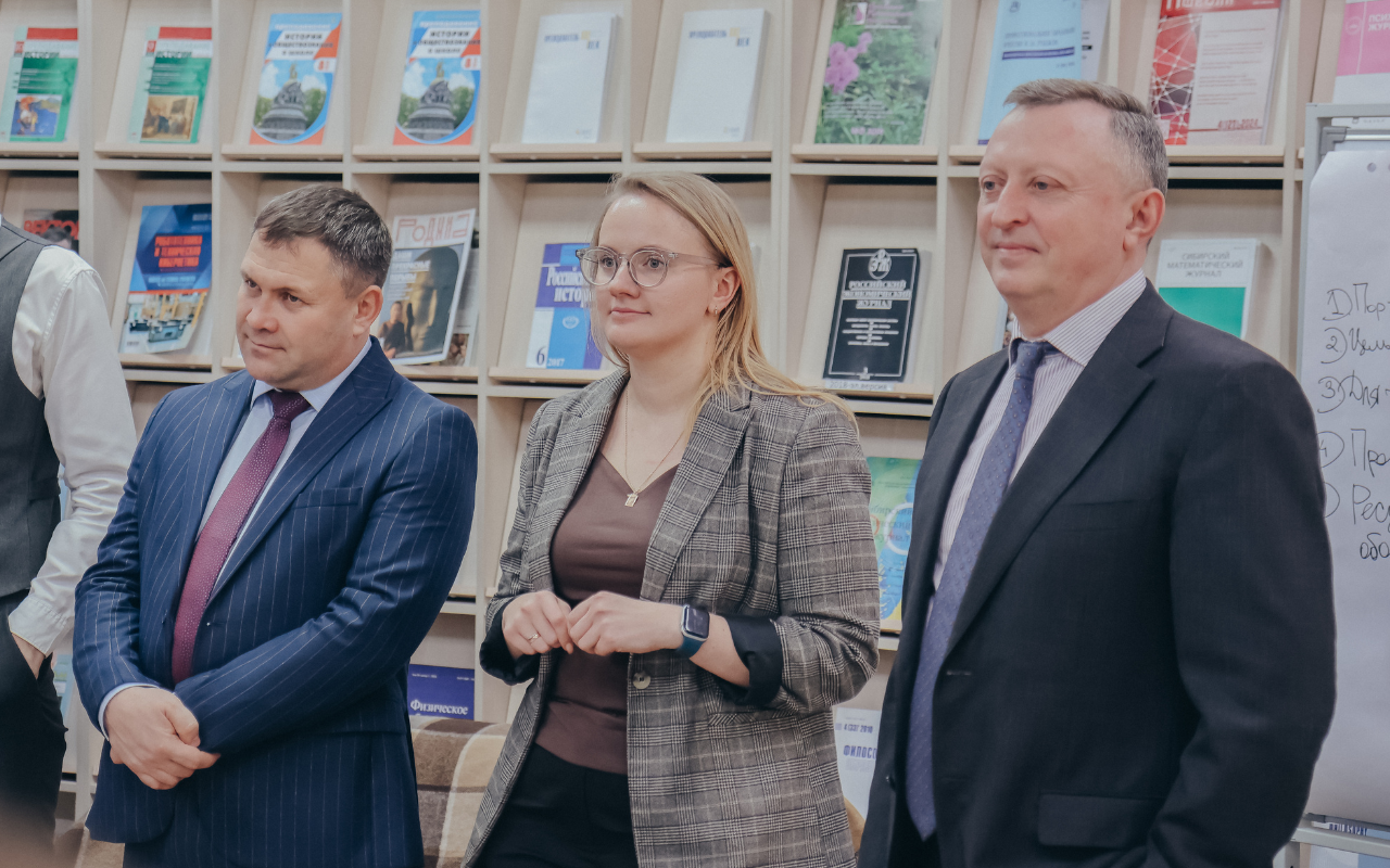 ФОТО к новости: Молодые преподаватели НГПУ встречаются с руководством: планы на дальнейшее развитие и поддержка новых кадров