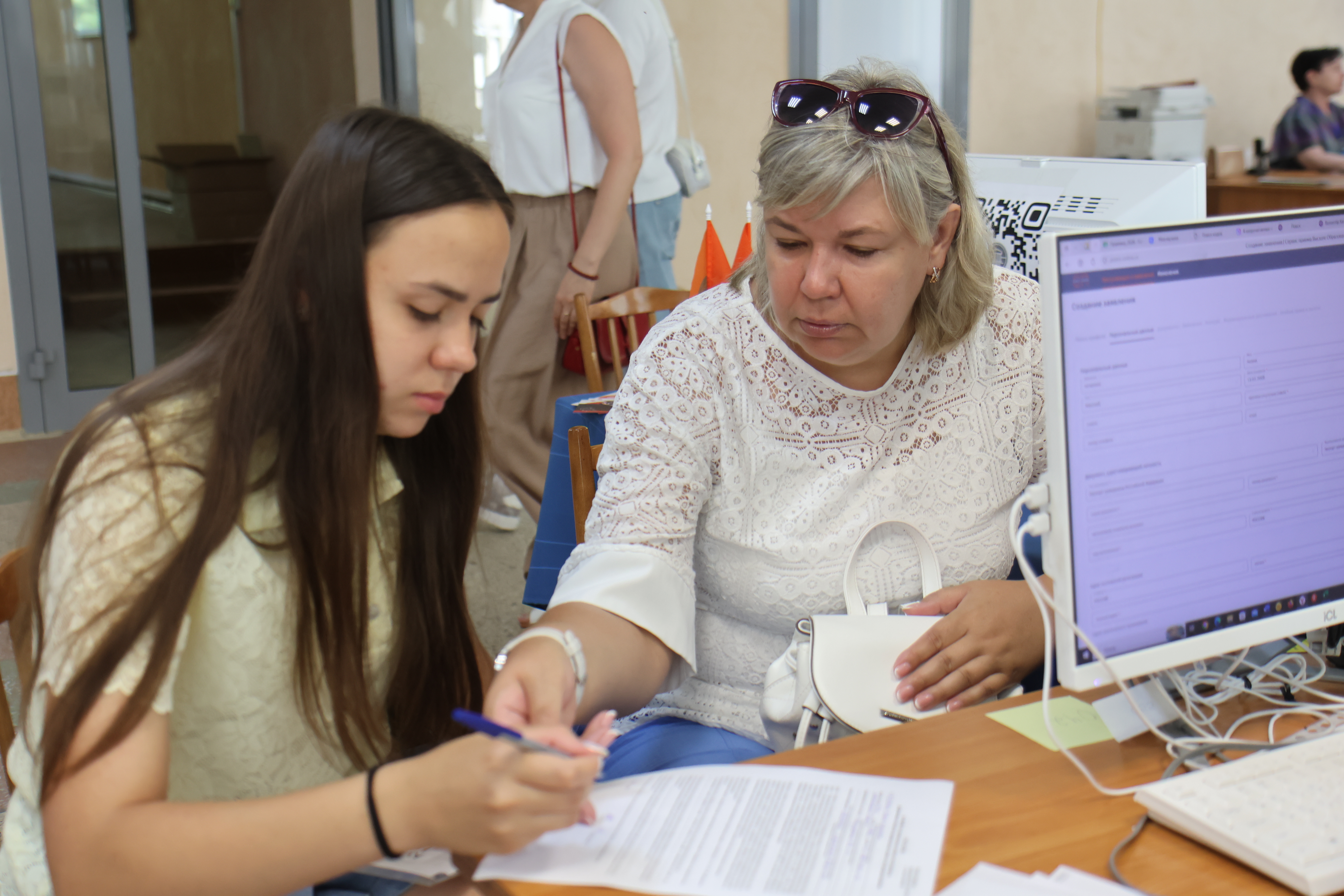 ФОТО к новости: Ректор НГПУ Сергей Нелюбов: число желающих учиться на целевом в педвузе растет 