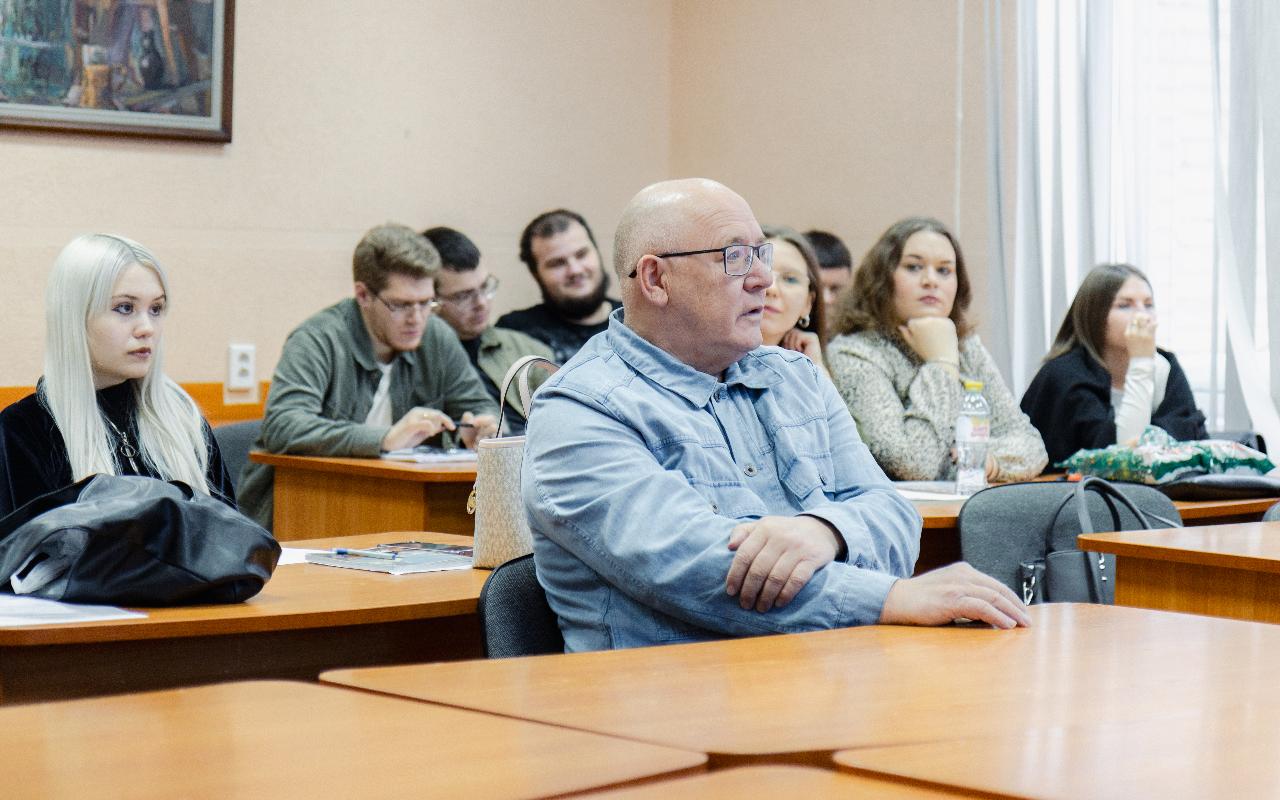 ФОТО к новости: Где проходит грань закона: в НГПУ студентам рассказали об ответственности за экстремизм и терроризм