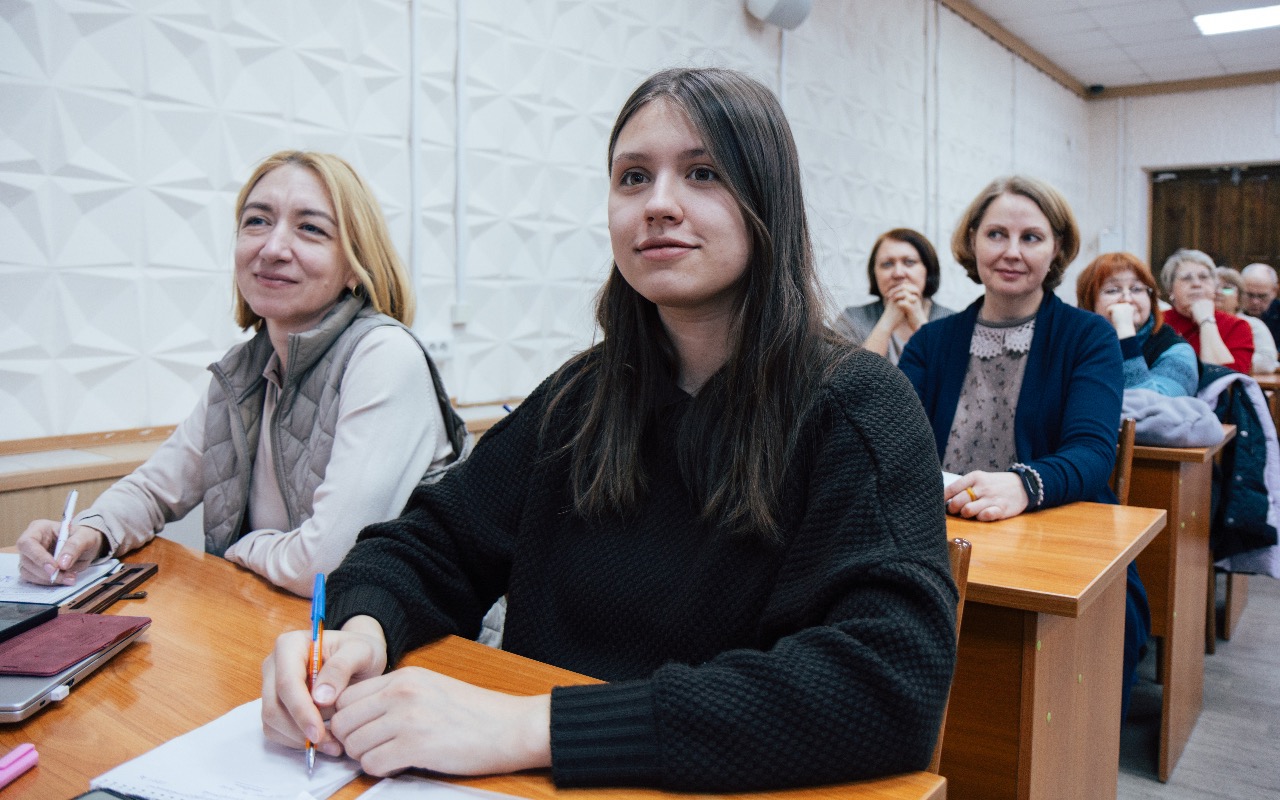 ФОТО к новости: Кафедра – живой организм университета: в НГПУ прошло первое производственное совещание