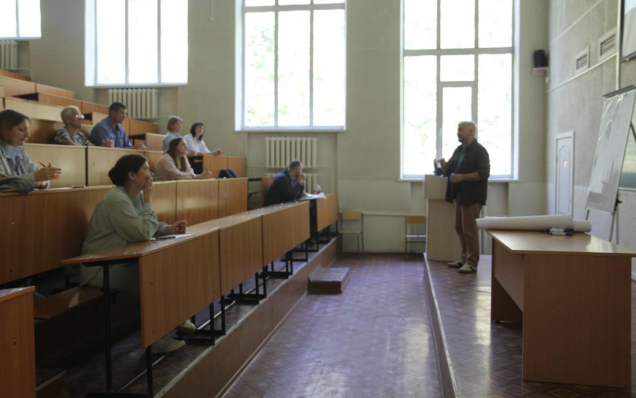 ФОТО к новости: Развернутые ответы на «Большие вызовы» подготовили в НГПУ