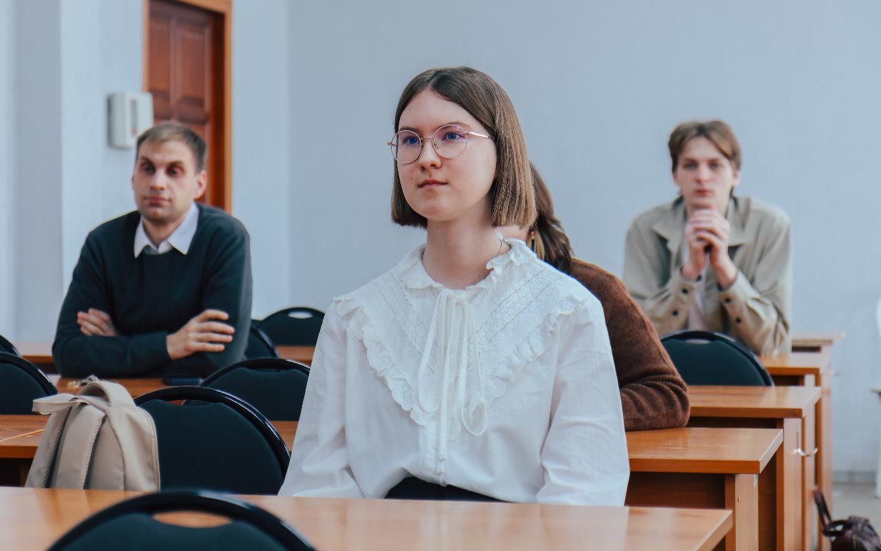 ФОТО к новости: В НГПУ состоялся ежегодный региональный научный семинар памяти профессора Нины Елисеевны Меднис