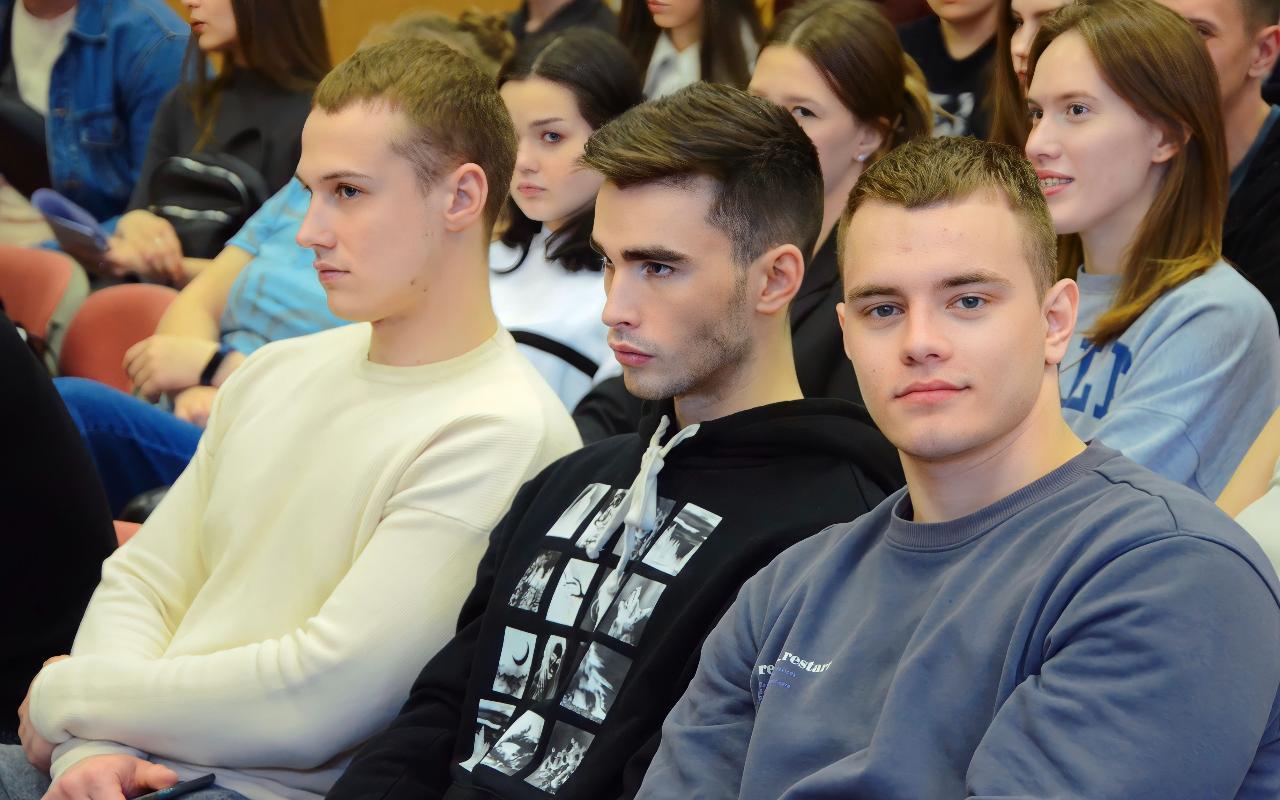 ФОТО к новости: Студенты Новосибирска обсудили вопросы физической культуры и спорта в НГПУ