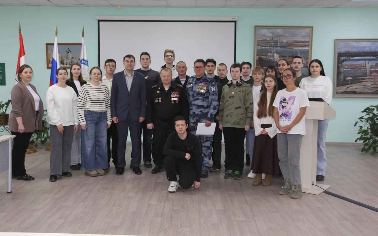 ФОТО к новости: «Чувство справедливости заложено у вас в крови»: ветераны органов внутренних дел Новосибирской и Кемеровской областей встретились со студентами НГПУ